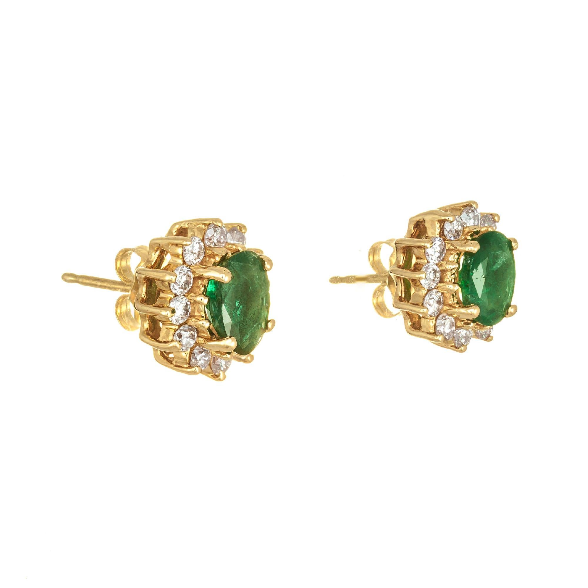 GIA Certified 1.00 Carat Emerald Diamond Yellow Gold Stud Earrings For Sale 1