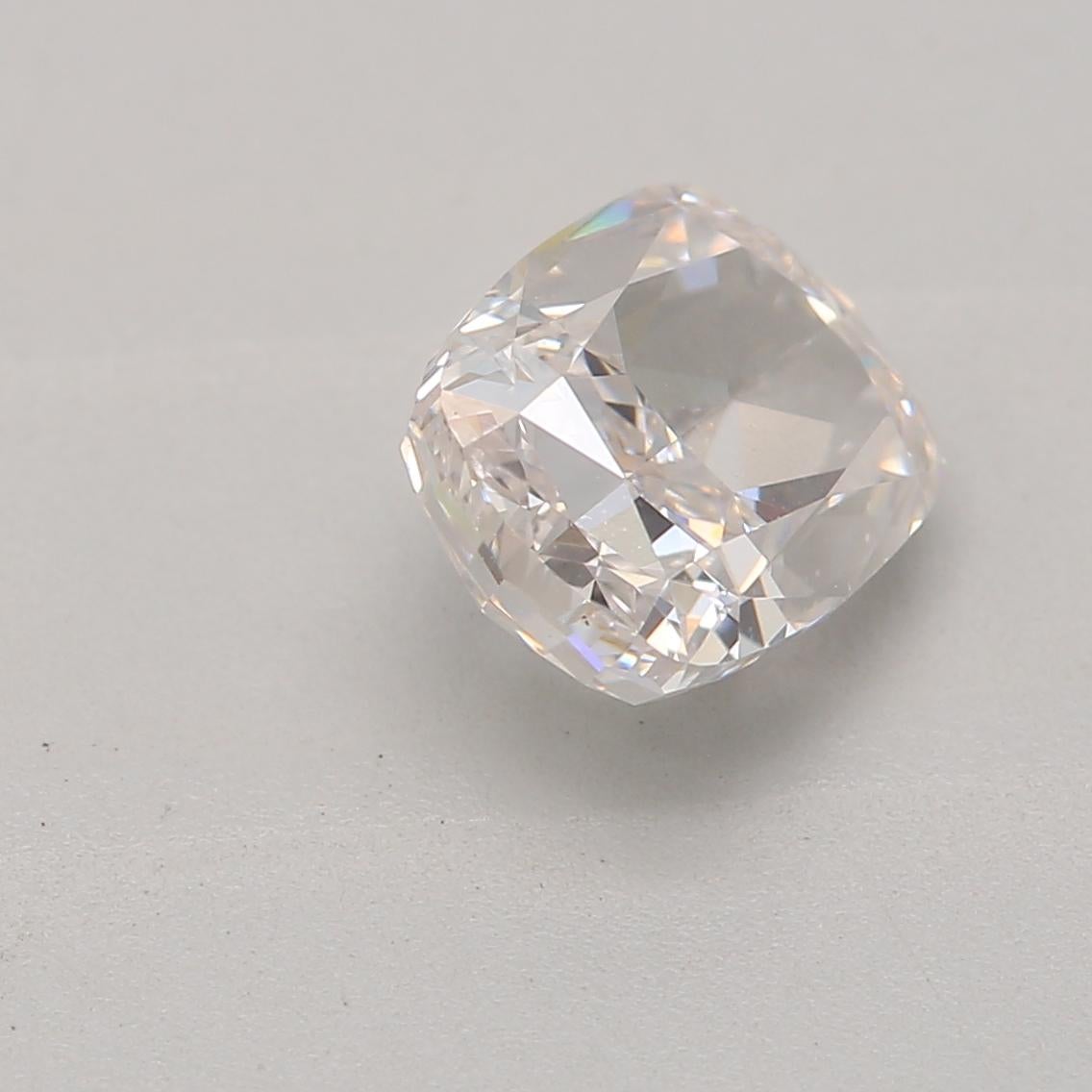 GIA Certified 1.00 Carat Faint Pink VS1 Clarity Diamond In New Condition For Sale In บางรัก, TH