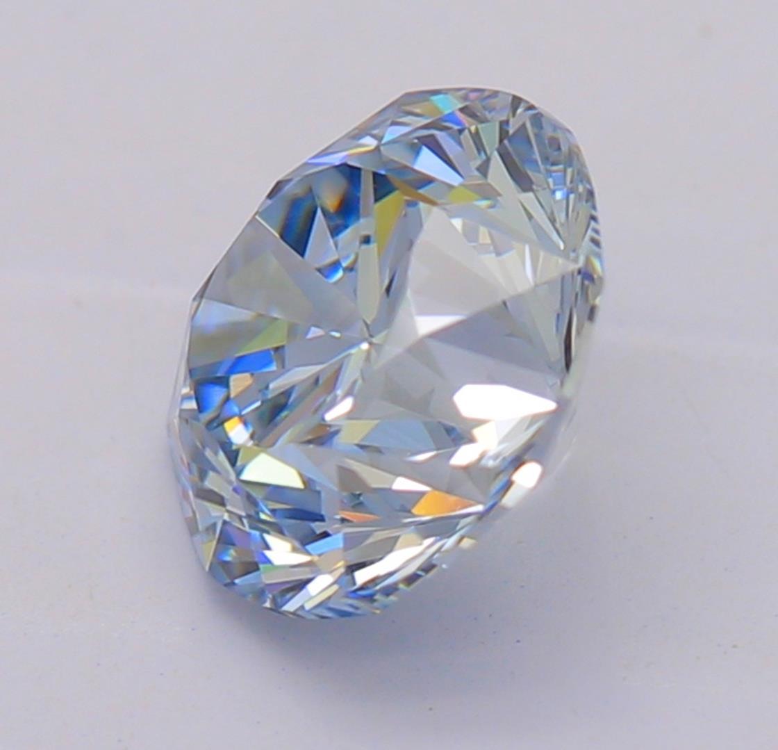 Round Cut GIA Certified 1.00 Carat Fancy Blue VVS1 Clarity Diamond For Sale