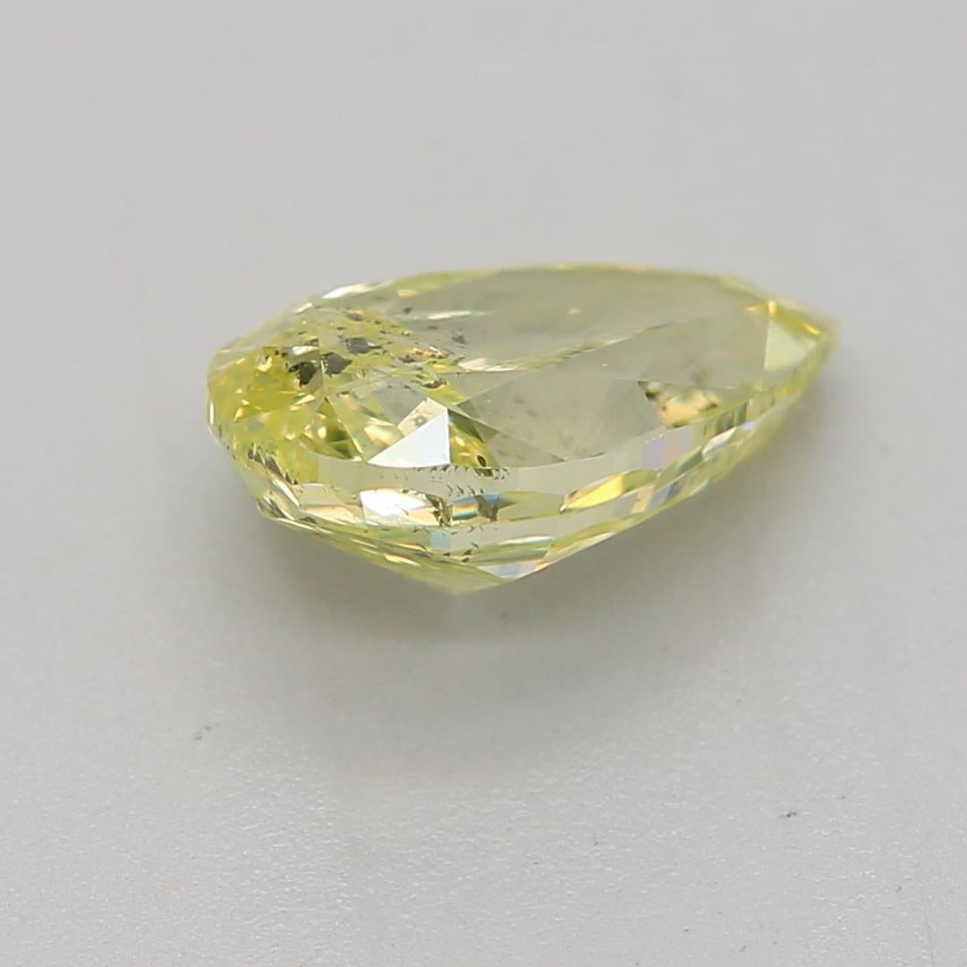 Diamant jaune verdâtre intense de 1,00 carat de pureté I1 certifié par le GIA Neuf - En vente à บางรัก, TH