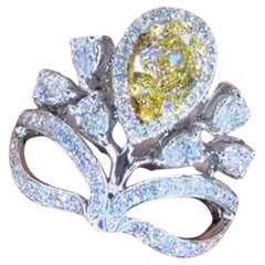 GIA Certified 1,00 Carat Fancy Light Brownish Yellow Diamond oro 18K