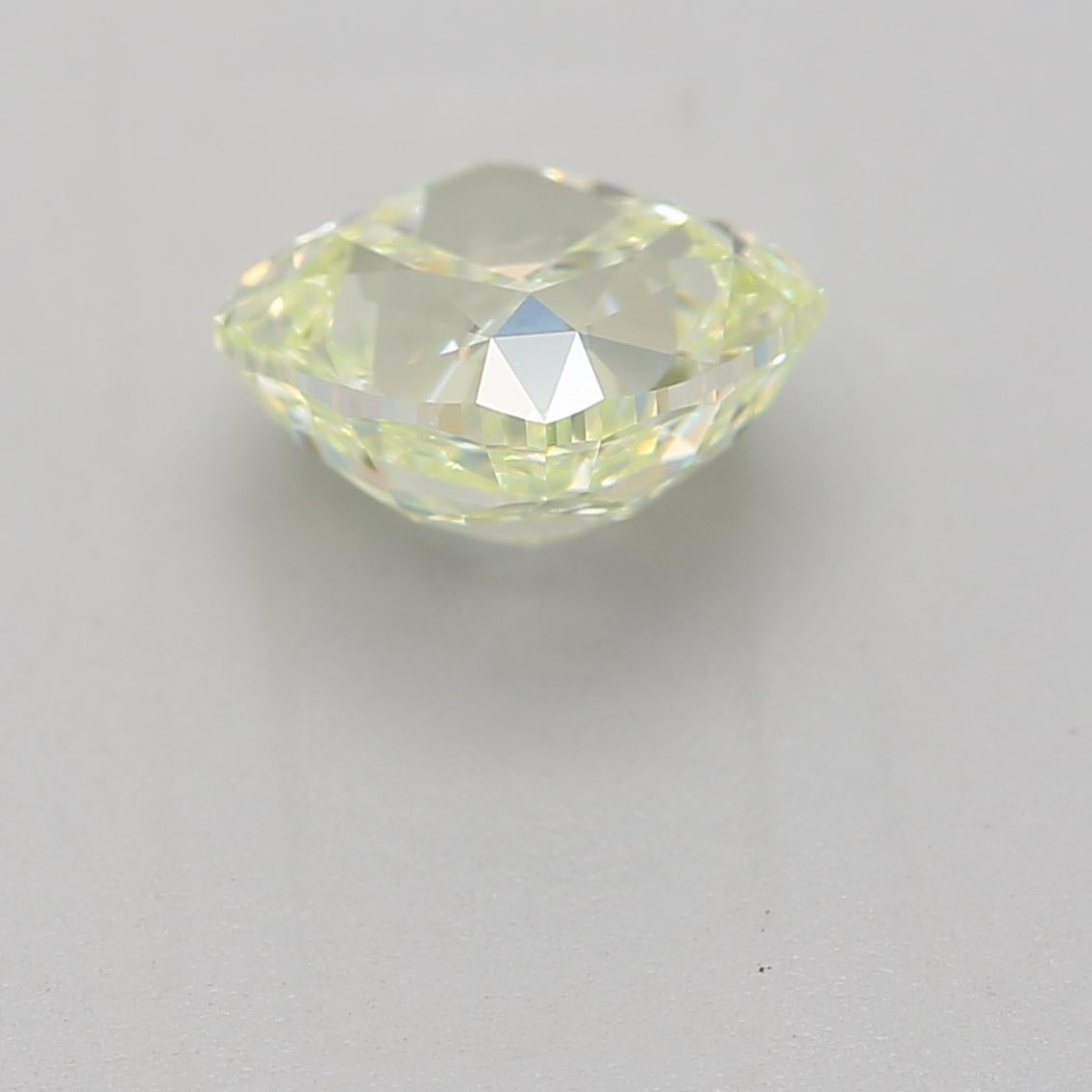 GIA Certified 1.00 Carat Fancy Light Yellow Green IF Clarity Diamond In New Condition For Sale In บางรัก, TH