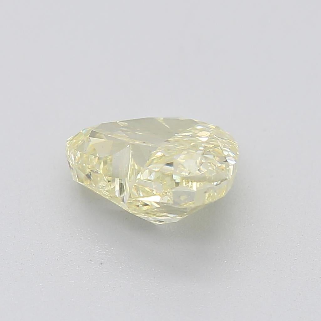 GIA Certified 1.00 Carat Fancy Light Yellow SI2 Clarity Diamond In New Condition For Sale In บางรัก, TH