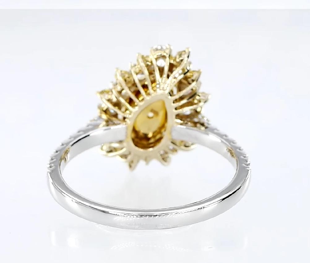 GIA Certified 1.00 Carat Fancy Yellow VVS2 Clarity Diamond Ring For Sale 1