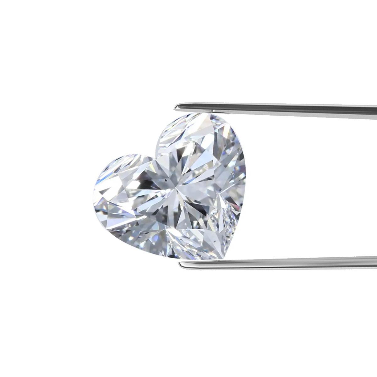 DESCRIPTION DE L'ARTICLE

ID # :	NYC56644
Forme de la pierre : BRILLIANTE EN FORME DE CŒUR
Poids du diamant : 1,00ct
Clarté : SI1
Couleur : G
Coupez :	Excellent
Dimensions : 6,21 x 6,79 x 3,91 mm
Profondeur% :	57.5%
Tableau% :	59%
Symétrie :