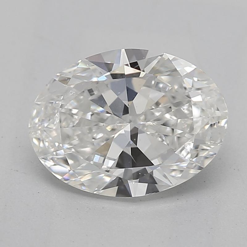 Dieser exquisite, in New York handgefertigte Diamantring zeigt in seiner Mitte einen atemberaubenden ovalen Diamanten mit einem beeindruckenden Gewicht von 1,00, der ein leuchtendes F und SI2 aufweist. Der Diamant ist in einem glänzenden