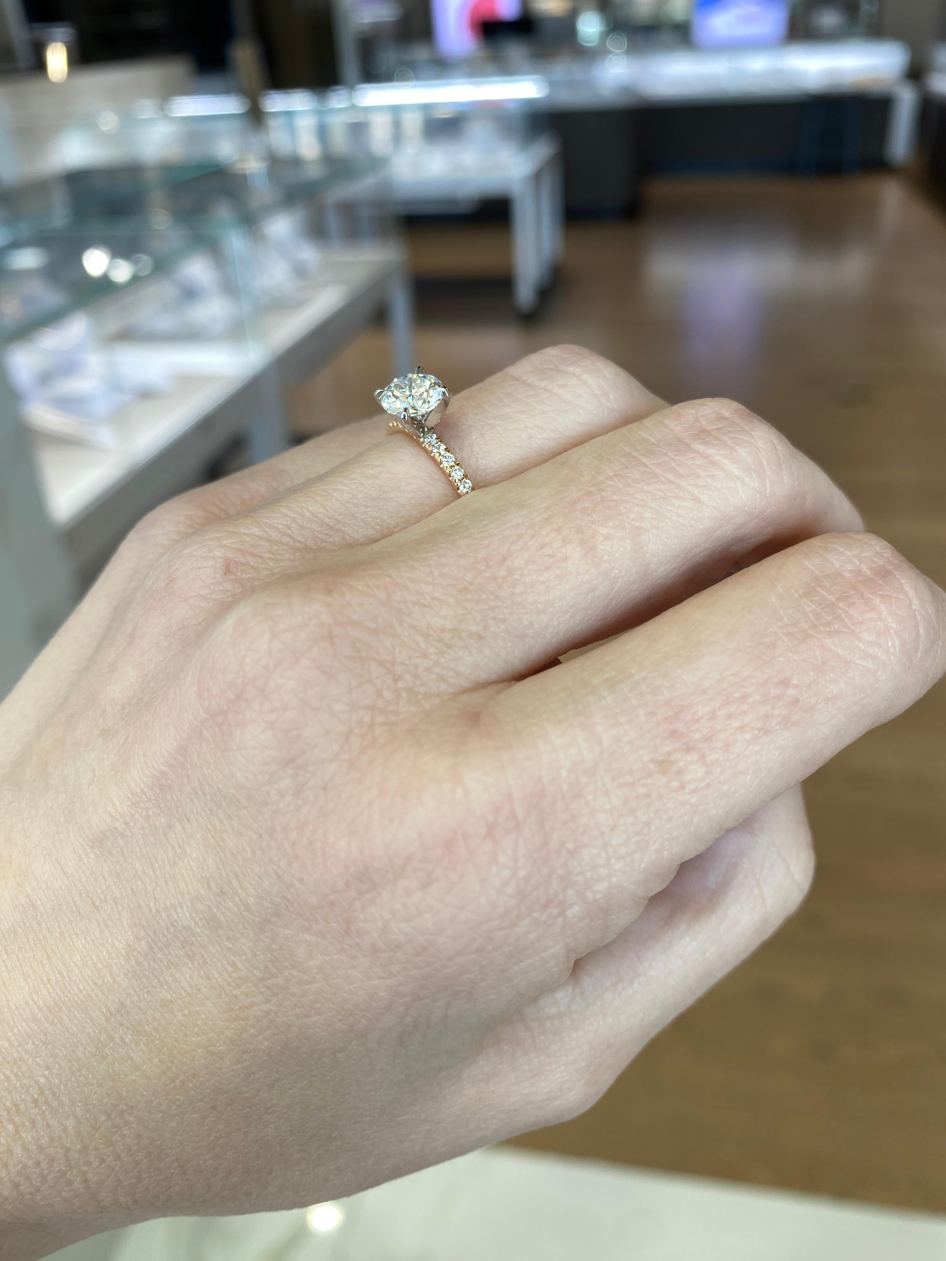 Bague de fiançailles en or rose 14 carats avec diamant rond de 1,00 carat certifié par le GIA en vente 8