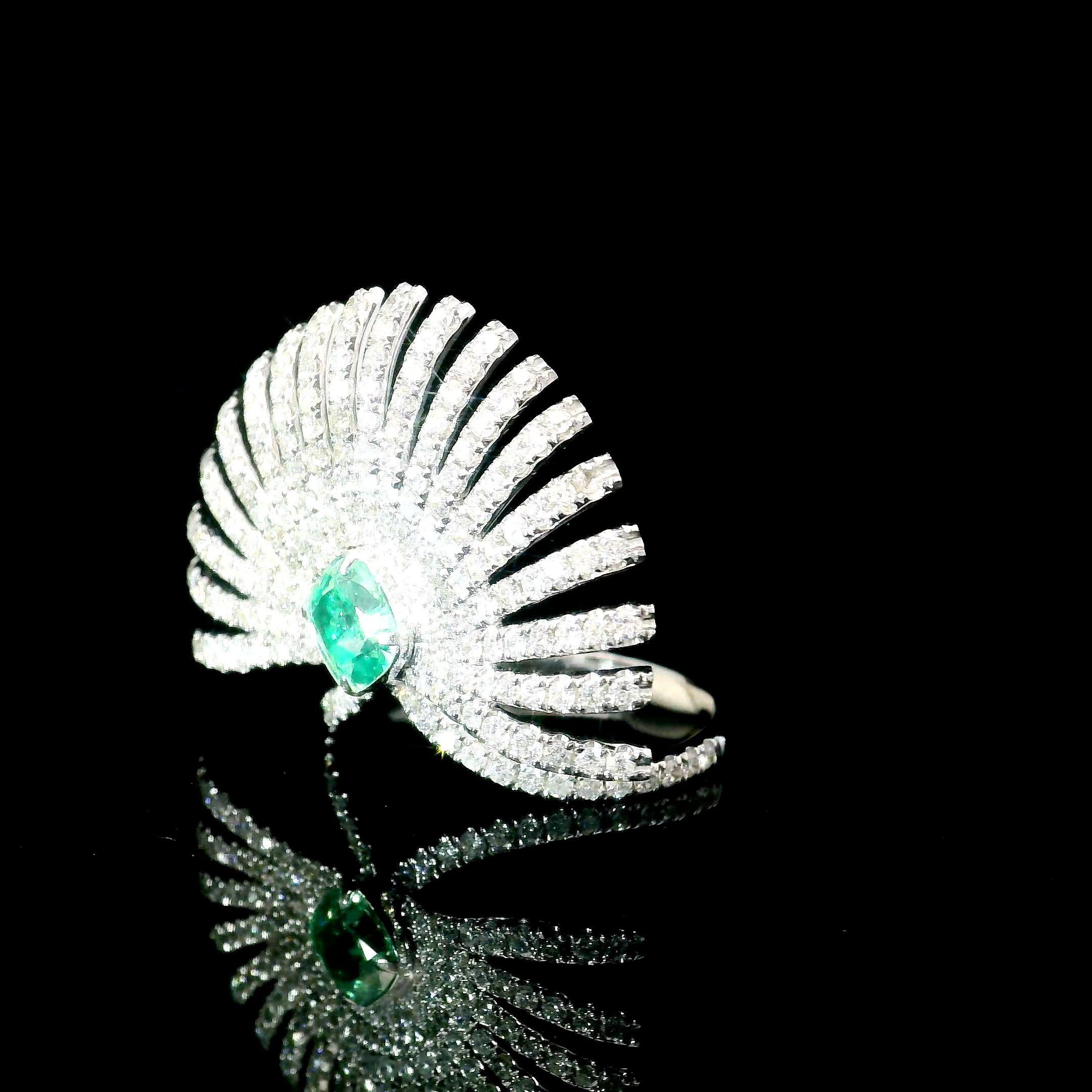 GIA Certified 1.00 Carat Very Light Green Yellow SI1 Clarity Diamond Ring In New Condition For Sale In บางรัก, TH