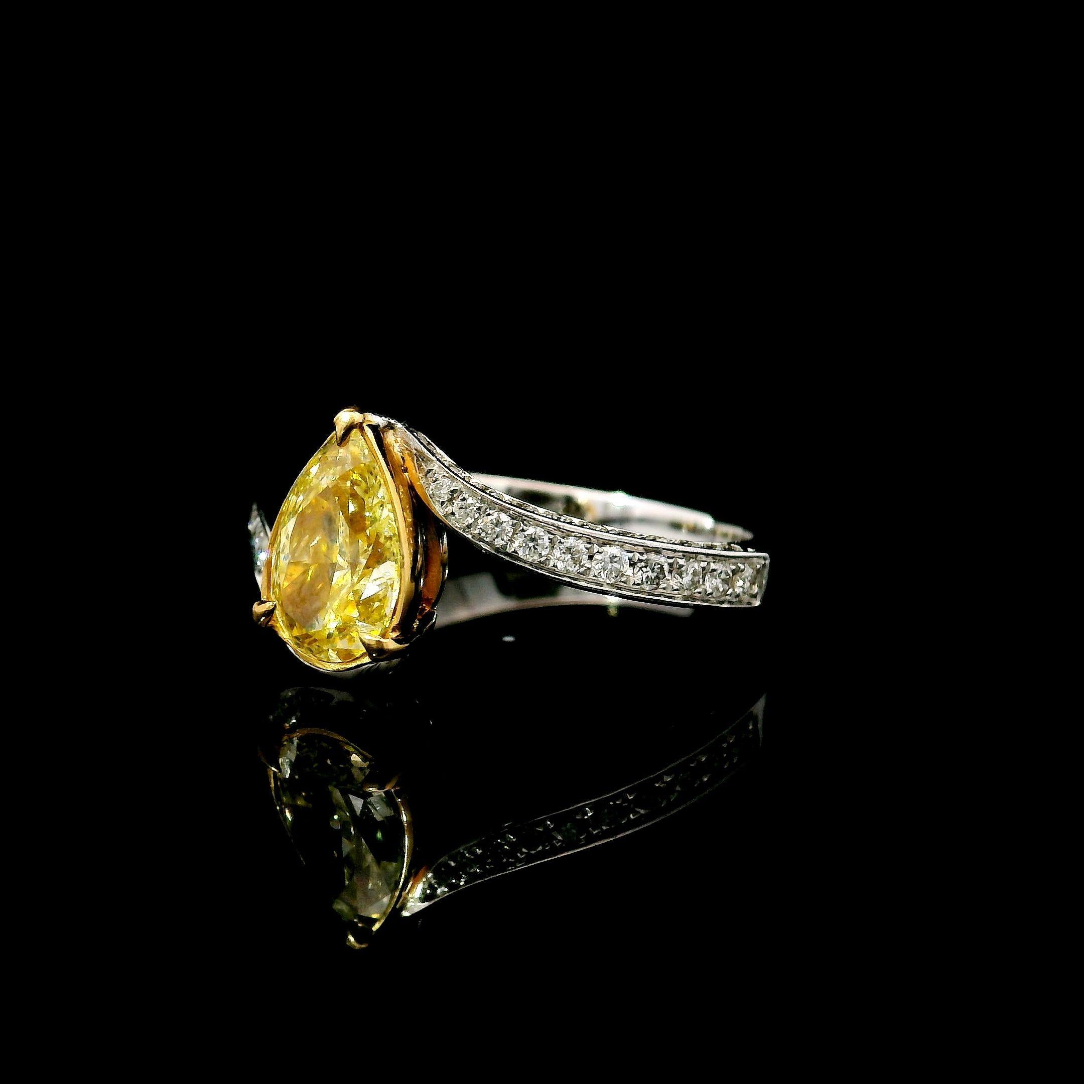 GIA Certified 1.00 Carat W - X Colour VS2 Clarity Diamond Ring In New Condition For Sale In บางรัก, TH