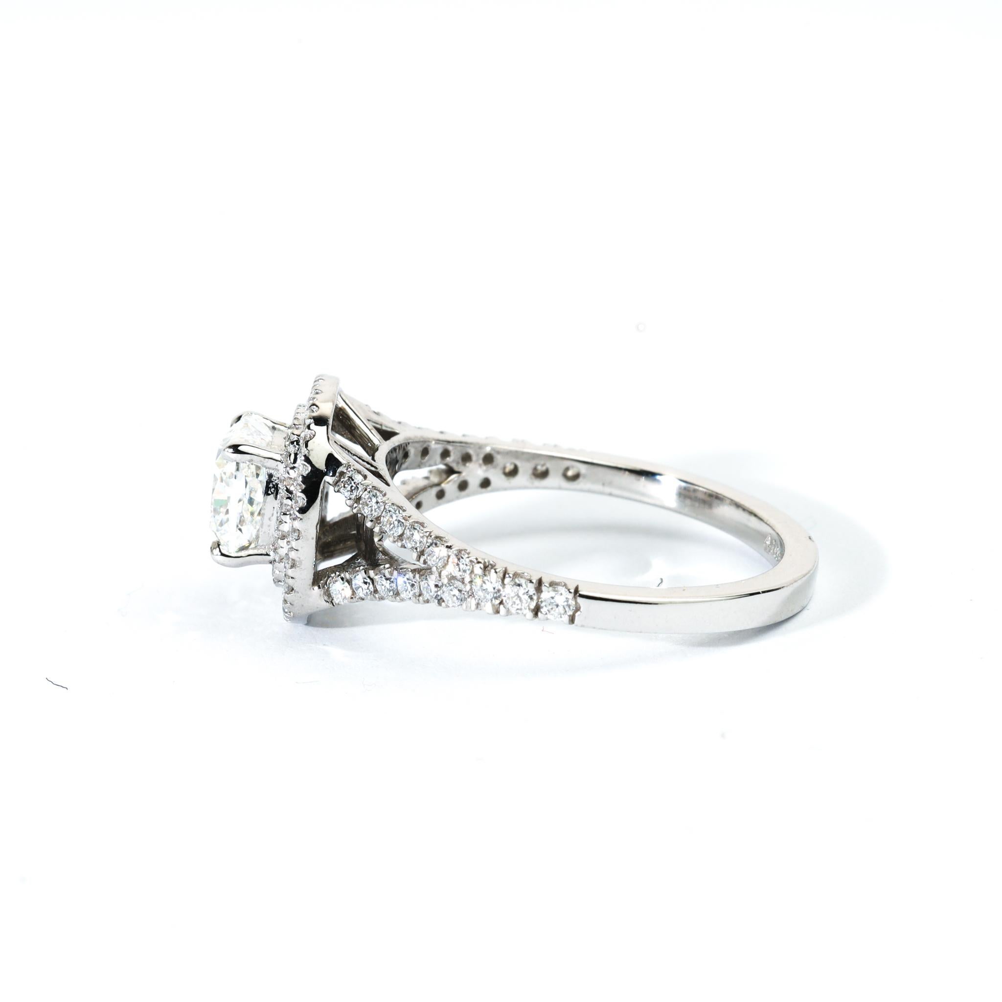 GIA-Bericht zertifizierter E VVS Diamantring mit doppeltem Halo im Kissenschliff in 950 Platin mit Kissenschliff im Angebot 4