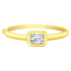 GIA Certified 1.00 Ct F/VS1 Emerald Shape Diamond 18k Gold Modern Bracelet