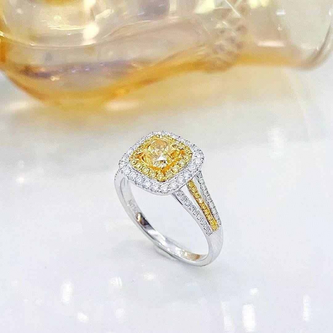 Cushion Cut GIA Certified 1.00 CT Light Diamond 18K Gold Engagement with Diamonds For Sale
