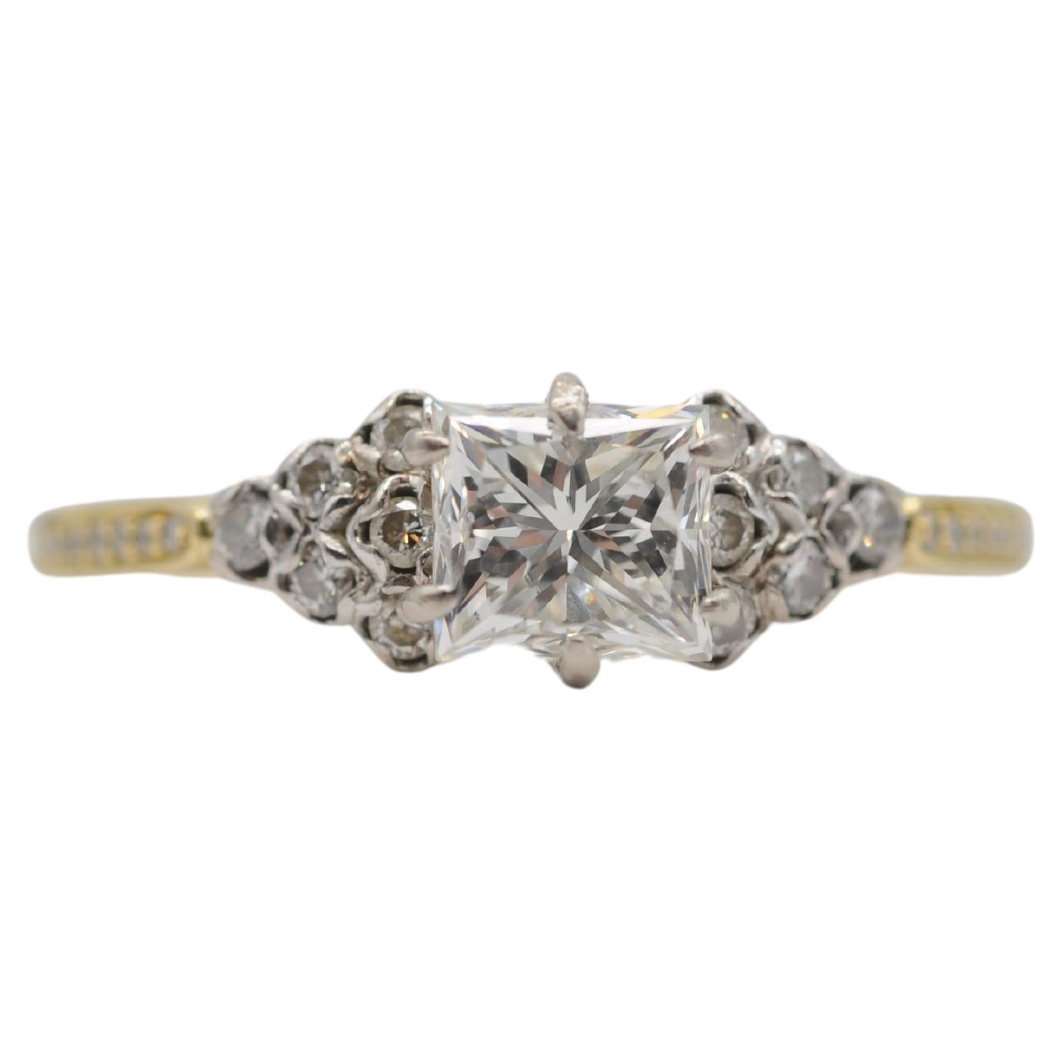 Mouvement esthétique Bague de fiançailles en diamant taille princesse certifié GIA 1,00 ct VVS2  en vente