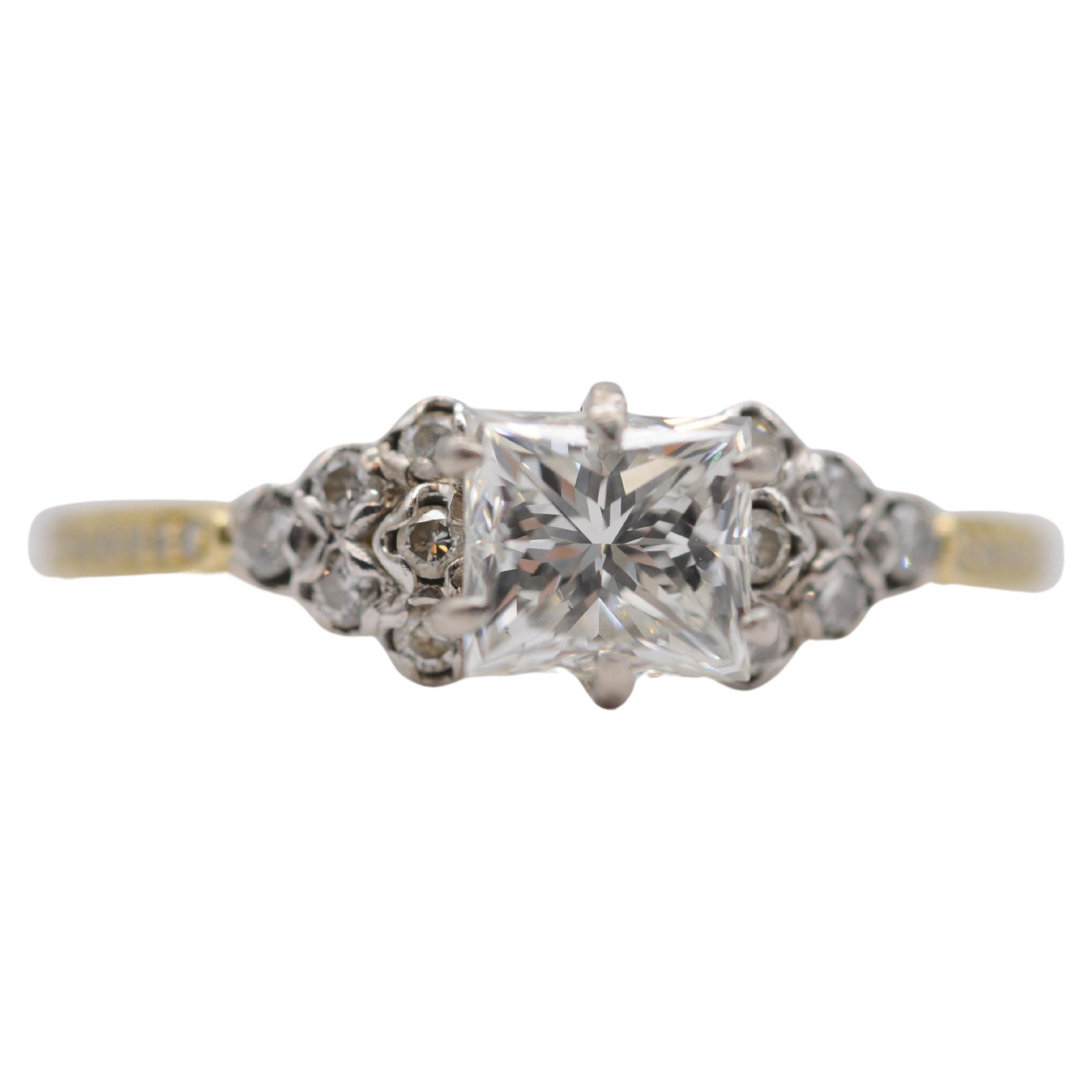 Women's or Men's GIA certified 1.00 ct princess cut diamond engagement ring VVS2  For Sale