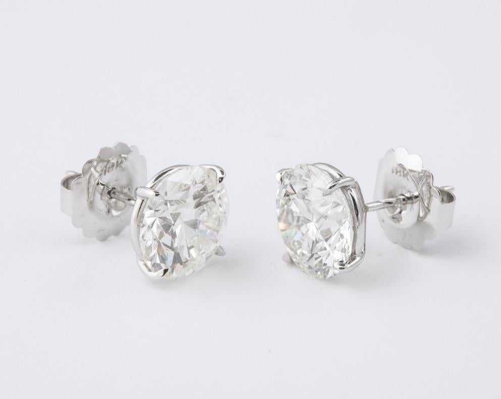 GIA Certified 100% Eye Clean Triple EX 10.18 Carat Round Diamond Stud Earrings In Excellent Condition In Bal Harbour, FL