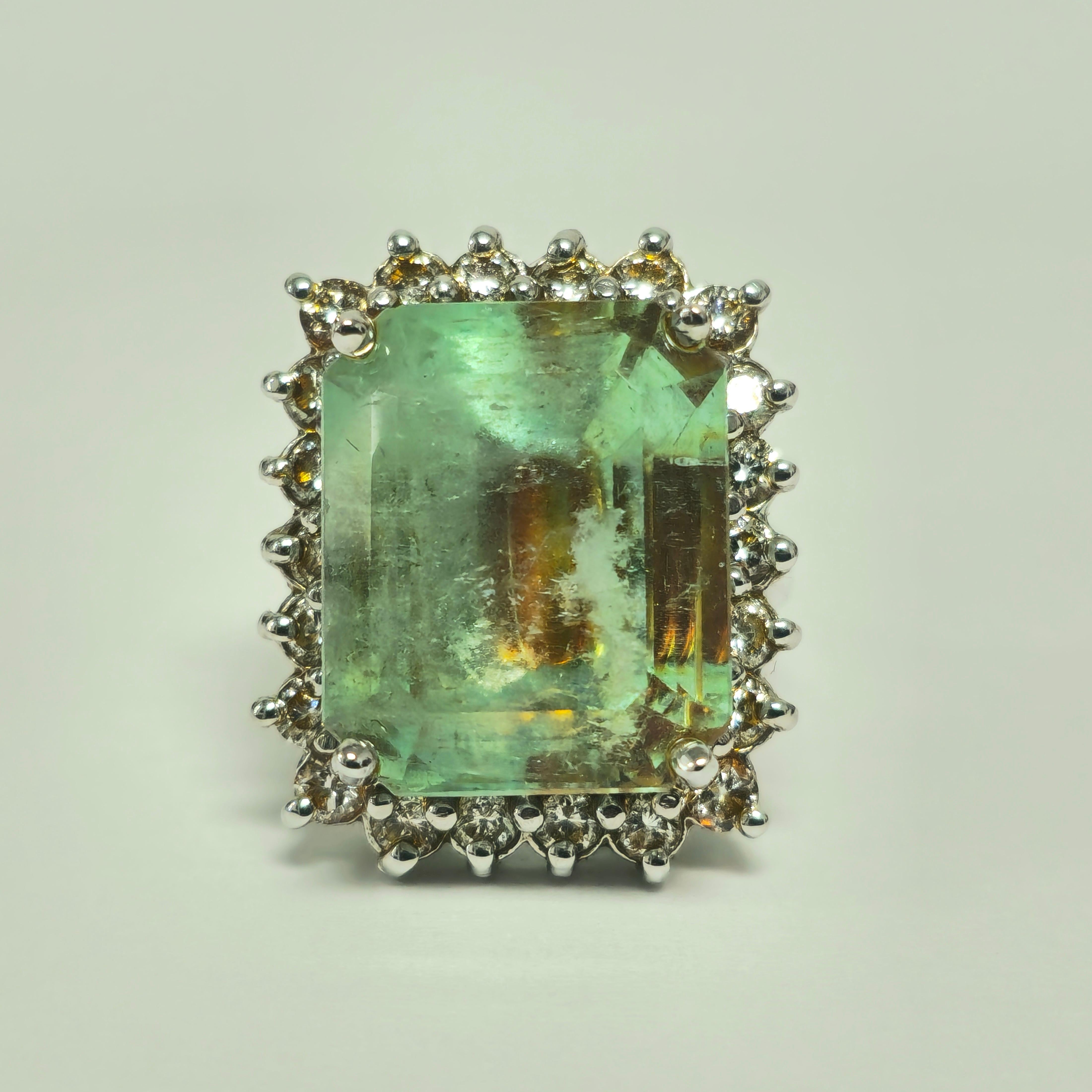 GIA-zertifizierter 100% natürlicher kolumbianischer Smaragd-Diamantring (Brillantschliff) im Angebot