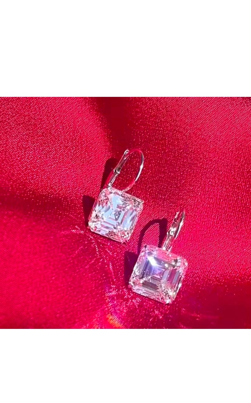 GIA Certified 10.00 Carat Asscher Shape Diamonds 18K Gold Earrings In New Condition For Sale In Massafra, IT