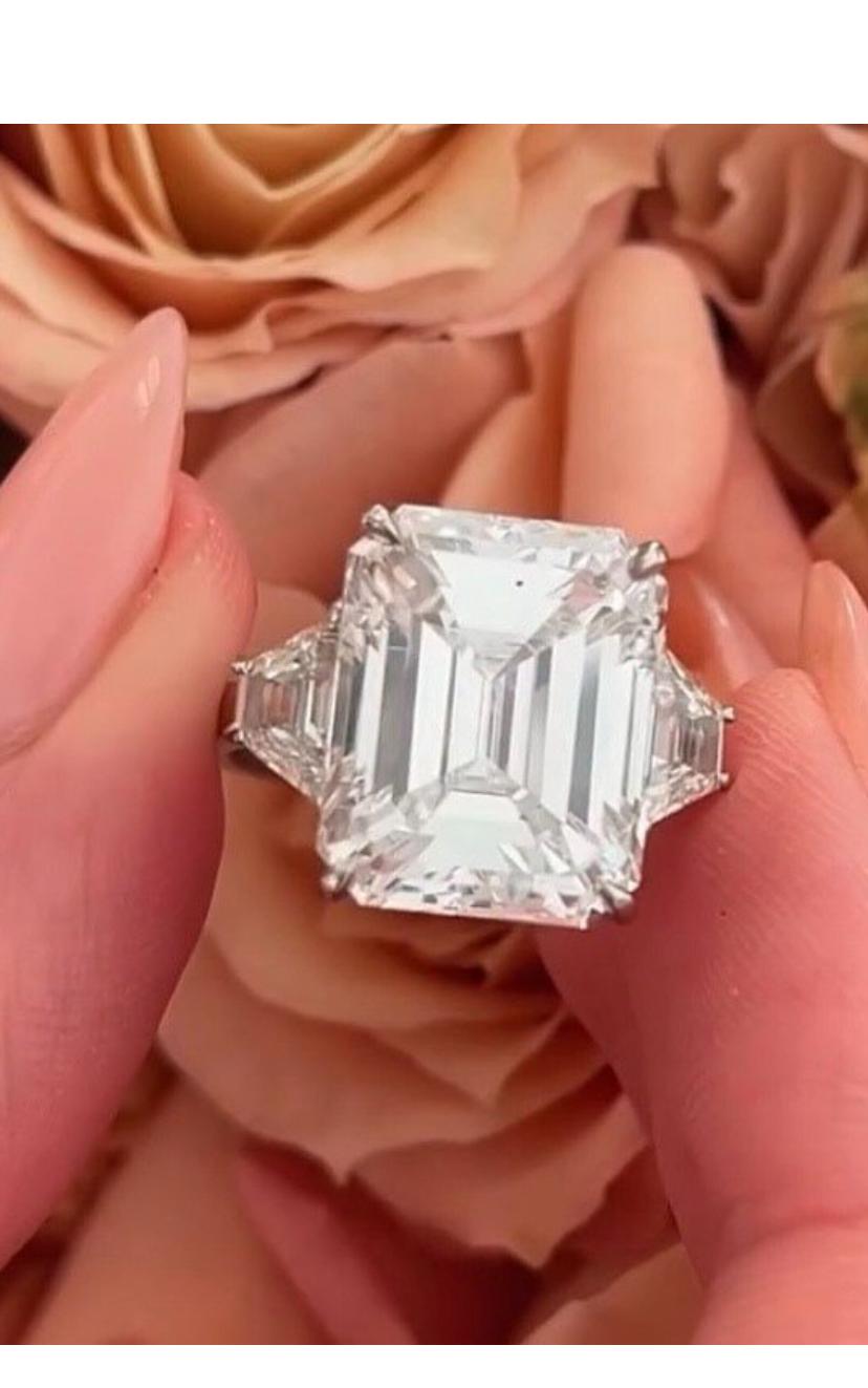 GIA Certified 10.00 Carat FLAWLESS Clarity D Color Platinum Ring en Nuevo estado para la venta en Massafra, IT
