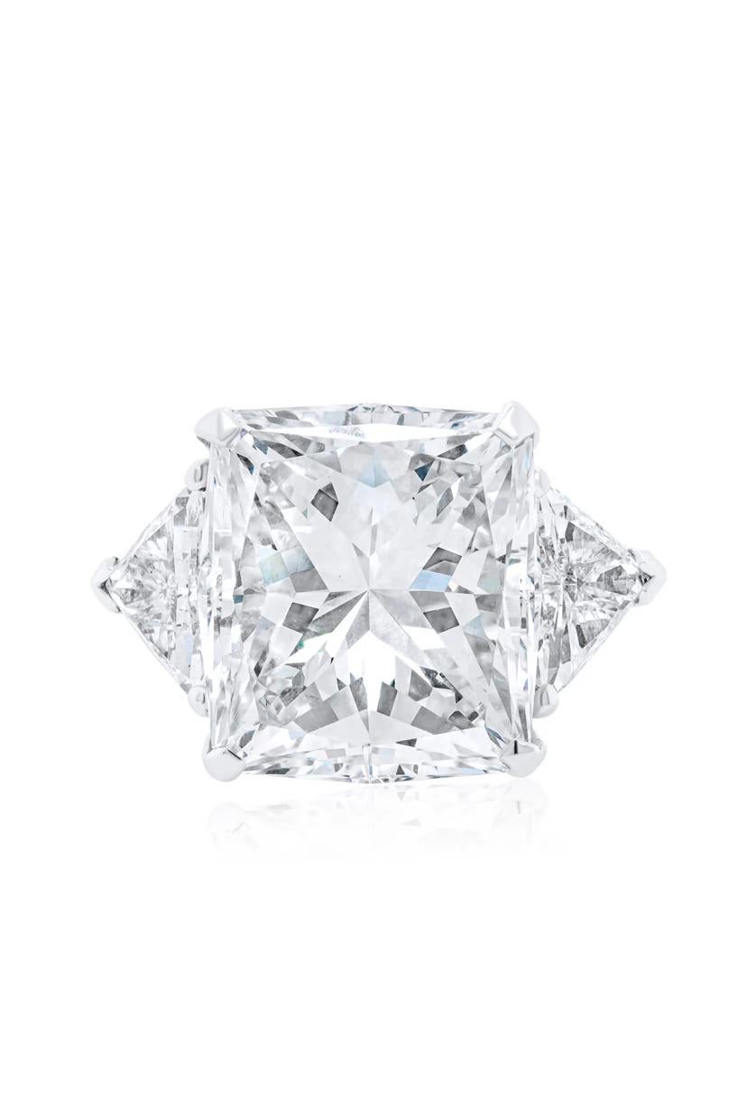 Every woman deserves to adorn herself with a collection of exquisite diamonds jewelry. These pieces serve as a tangible reminder of cherished memories, a well-earned reward for her hard work, and a reflection of her esteemed societal standing.
Each