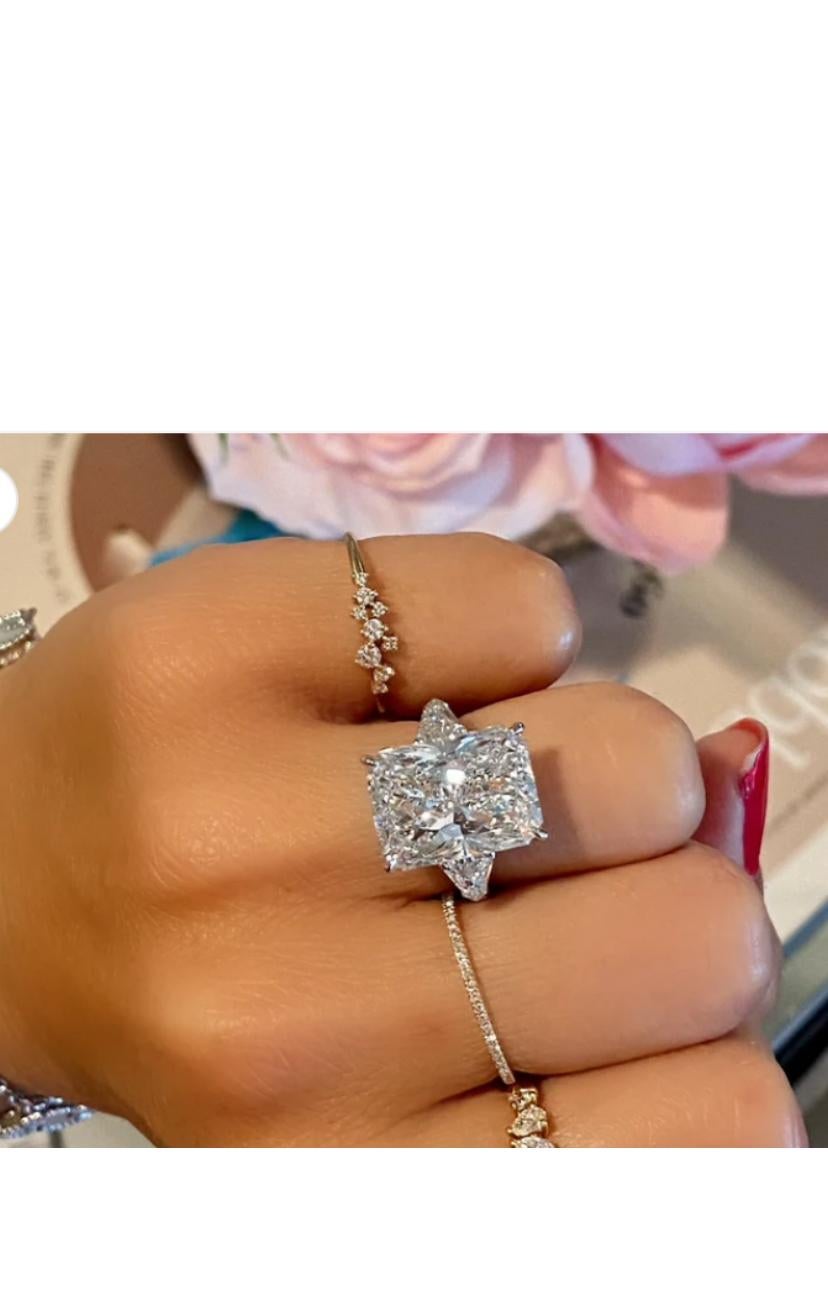 Donna Anello in oro 18K con diamante a forma di raggiante certificato GIA da 10,00 carati in vendita