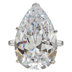 Bague baguette effilée avec diamant taille poire de 10.01 carats certifié par le GIA