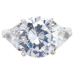 GIA-zertifizierter 10.01-Karat-Diamantring mit rundem Brillantschliff