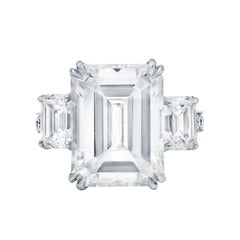 Bague en diamant taille émeraude de 12.23 carats certifiée GIA