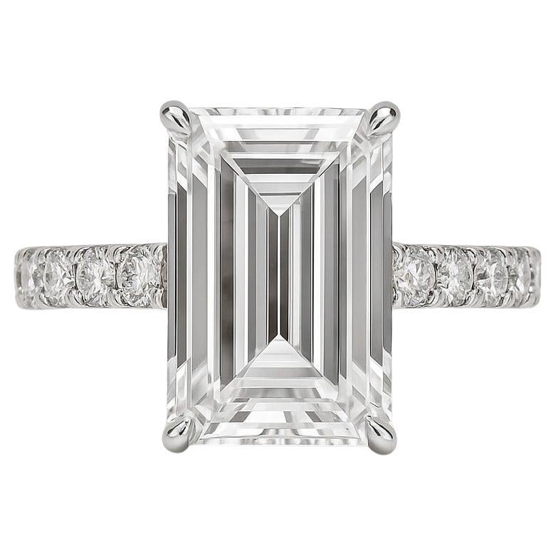 Anello con diamante taglio smeraldo certificato GIA da 10.03 carati