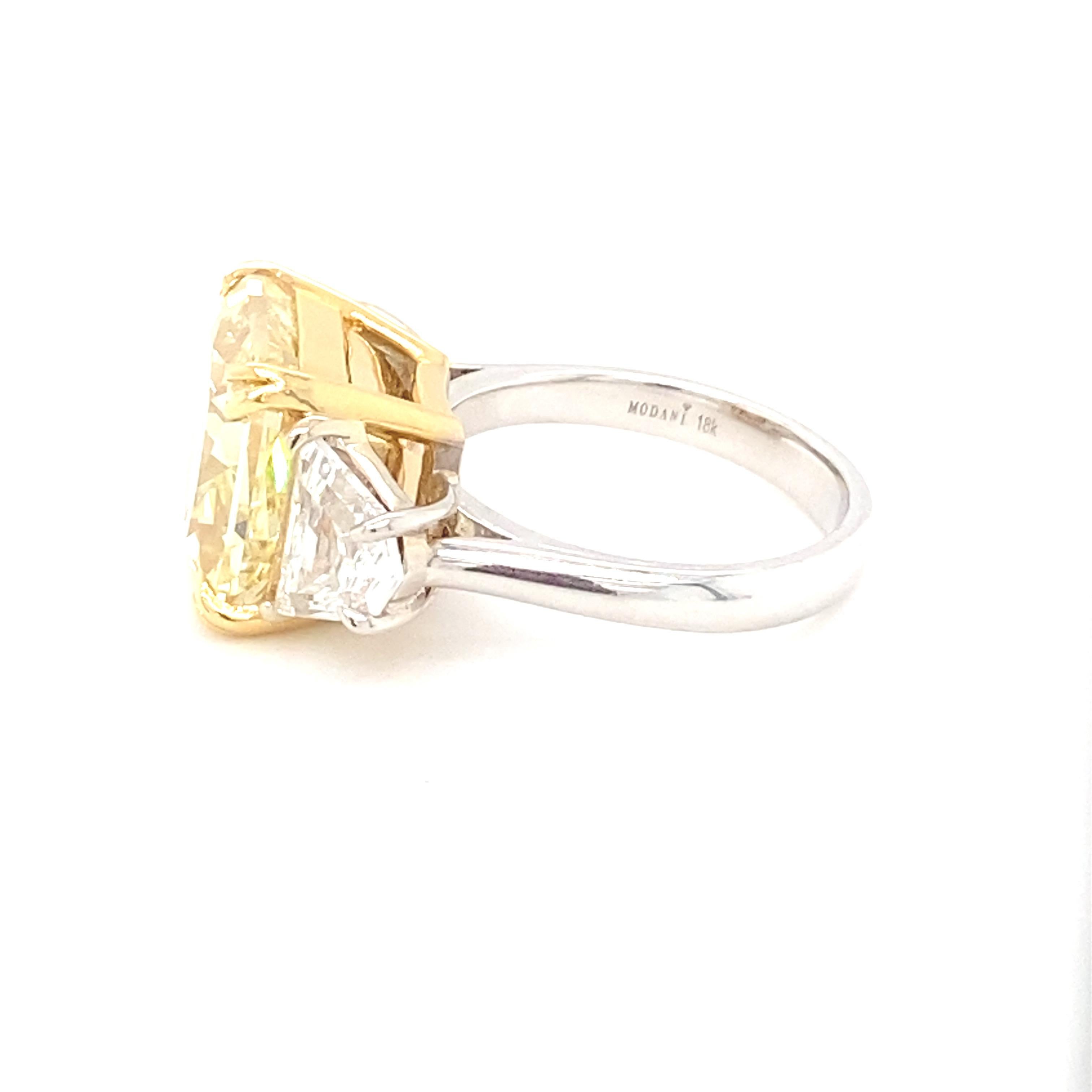 Bague de fiançailles avec diamant coussin jaune intense de 10,03 carats certifié GIA en vente 7