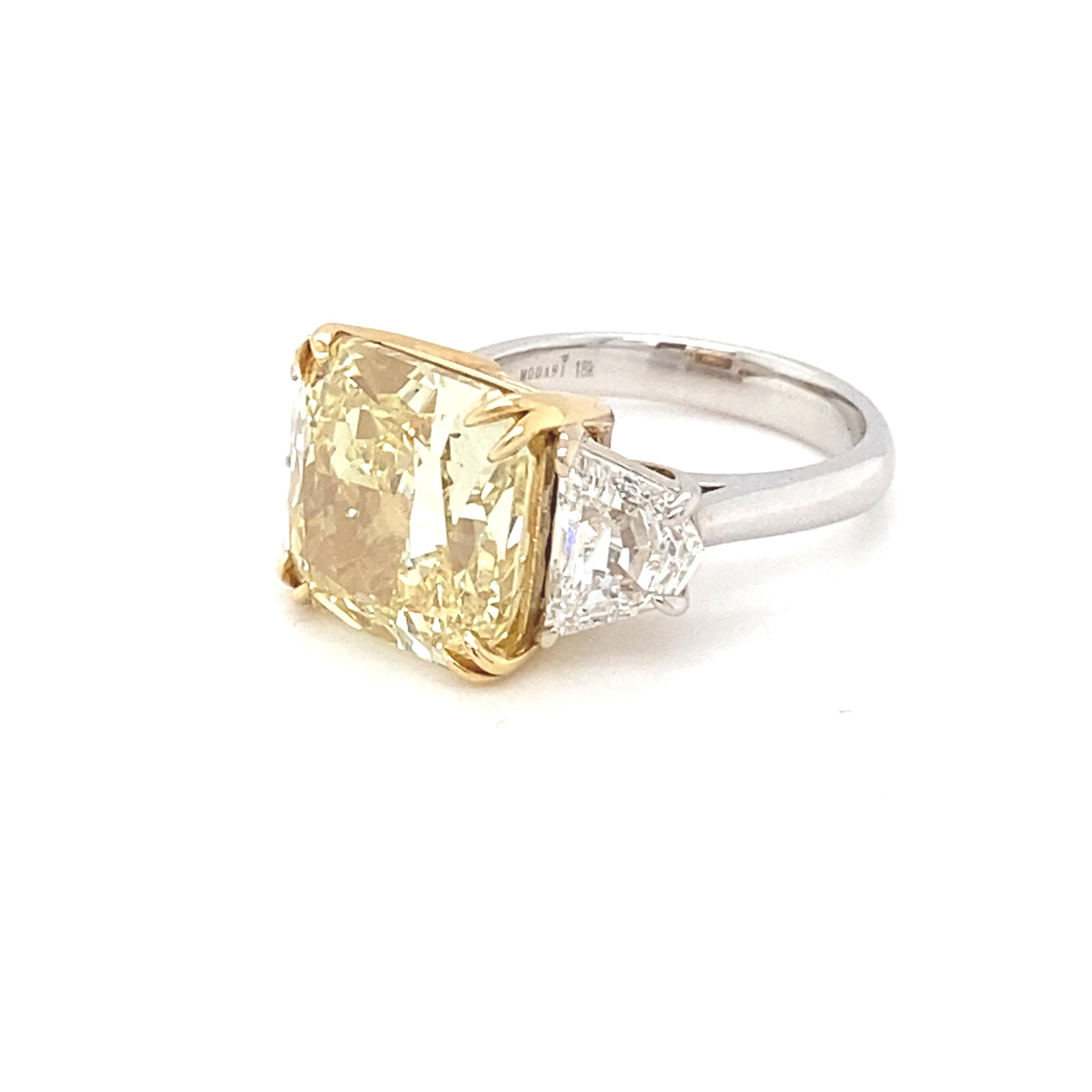 Bague de fiançailles avec diamant coussin jaune intense de 10,03 carats certifié GIA en vente 11