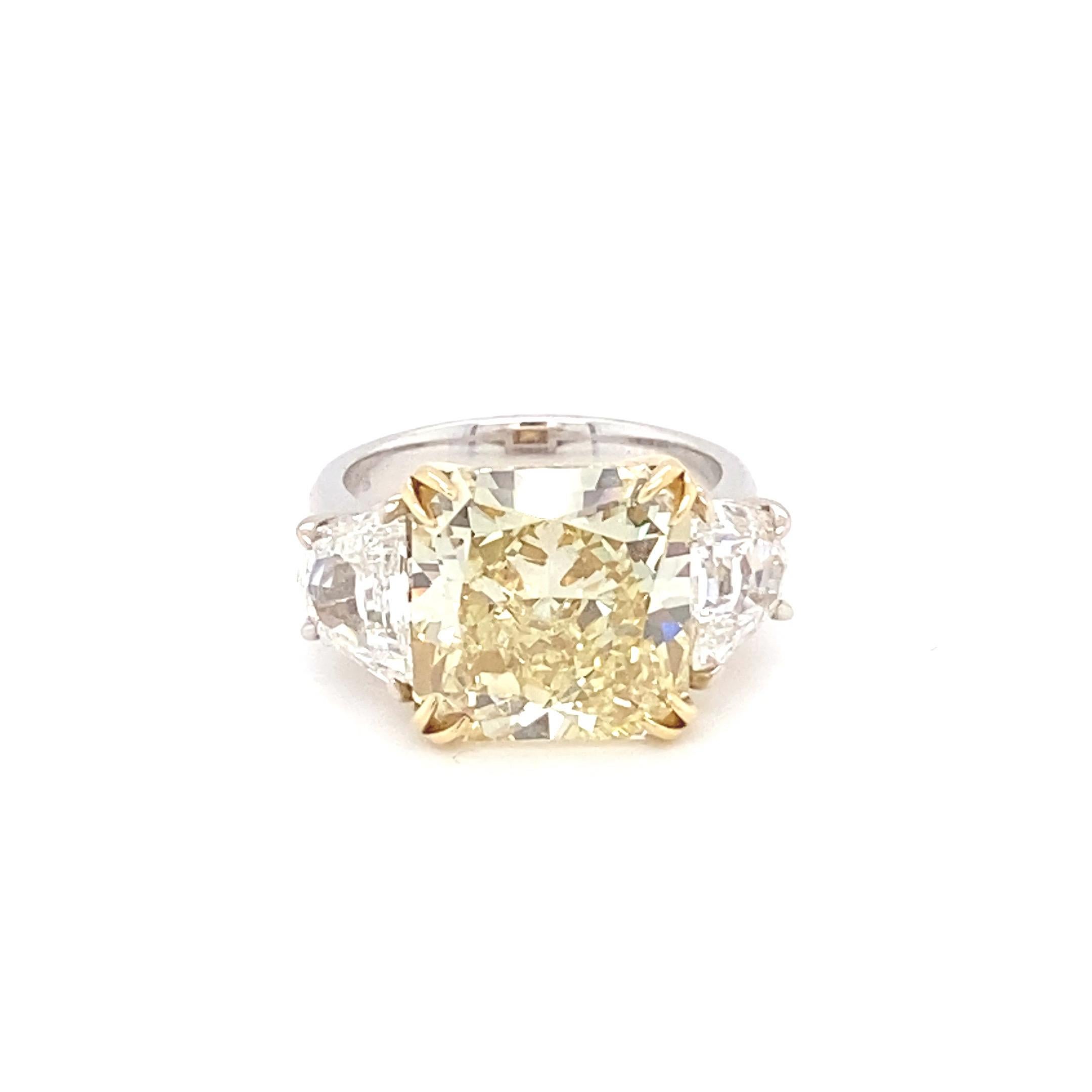 GIA-zertifizierter Verlobungsring mit 10,03 Karat intensiv gelbem Fancy-Diamant im Kissenschliff (Kunsthandwerker*in) im Angebot