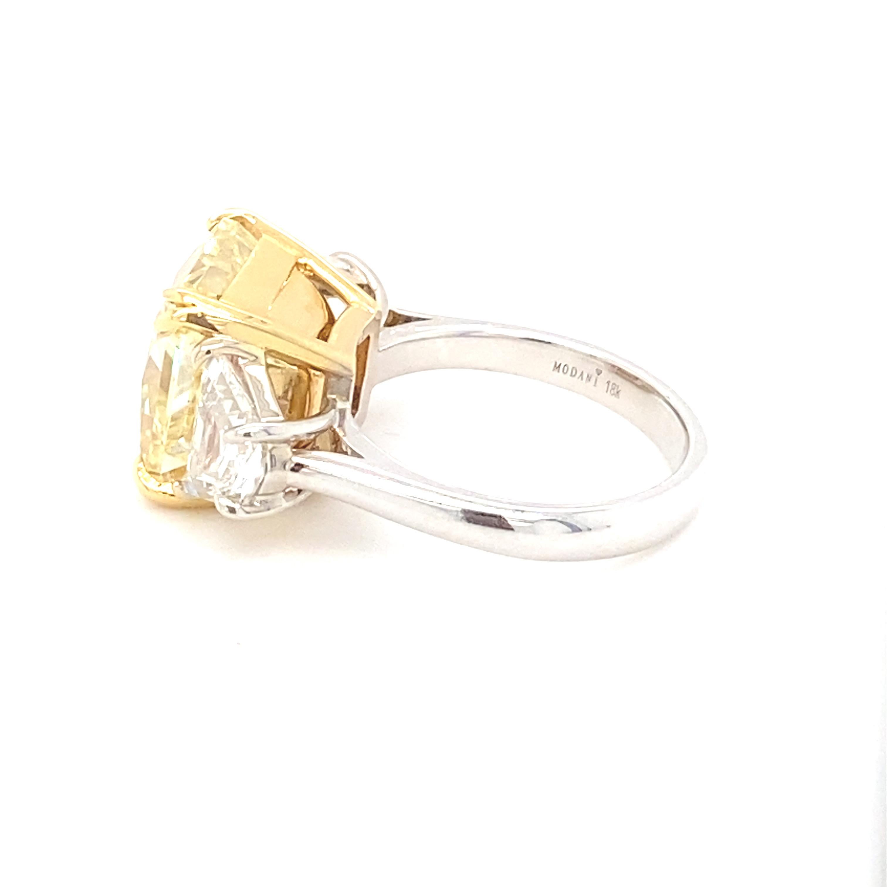 Bague de fiançailles avec diamant coussin jaune intense de 10,03 carats certifié GIA en vente 2