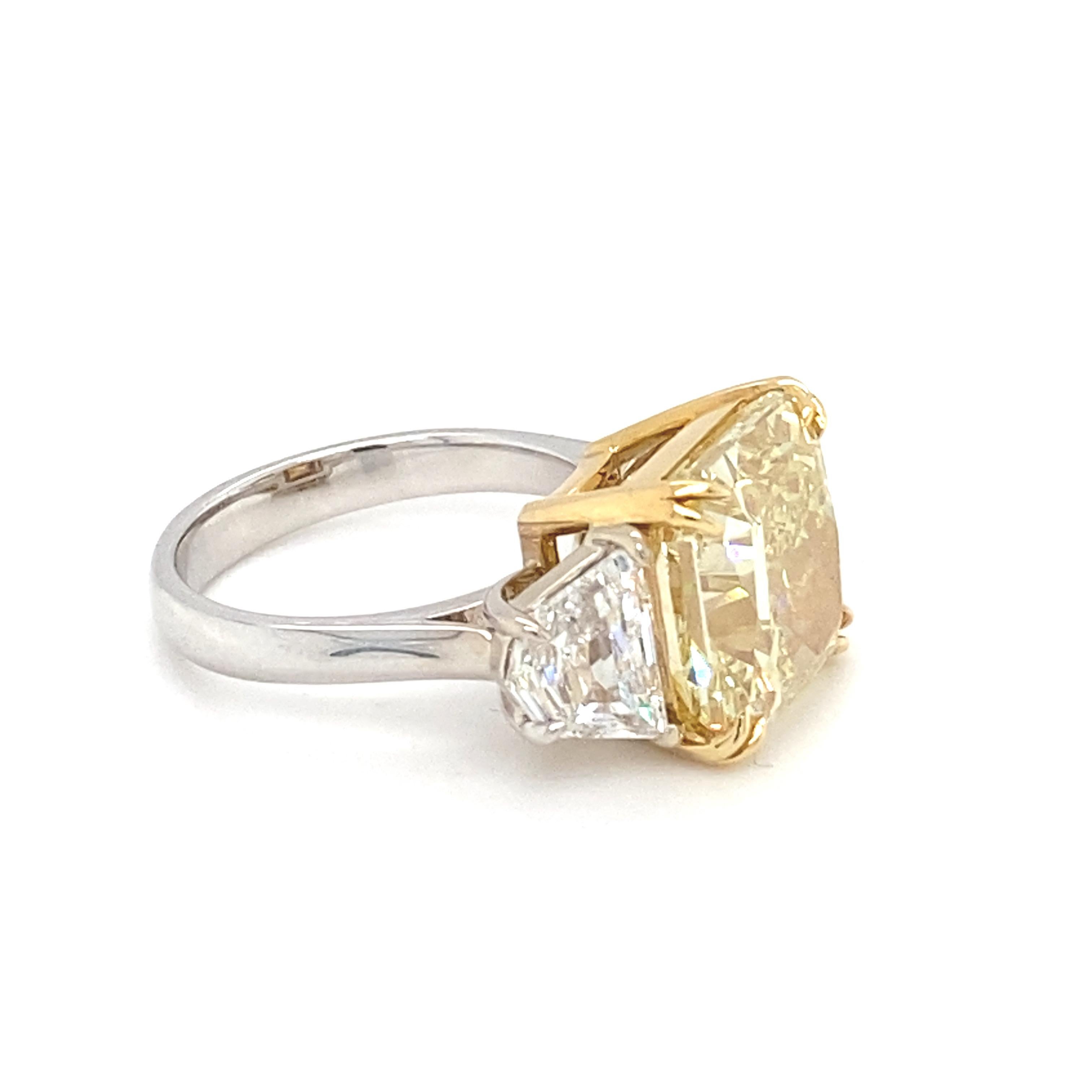 Bague de fiançailles avec diamant coussin jaune intense de 10,03 carats certifié GIA en vente 3
