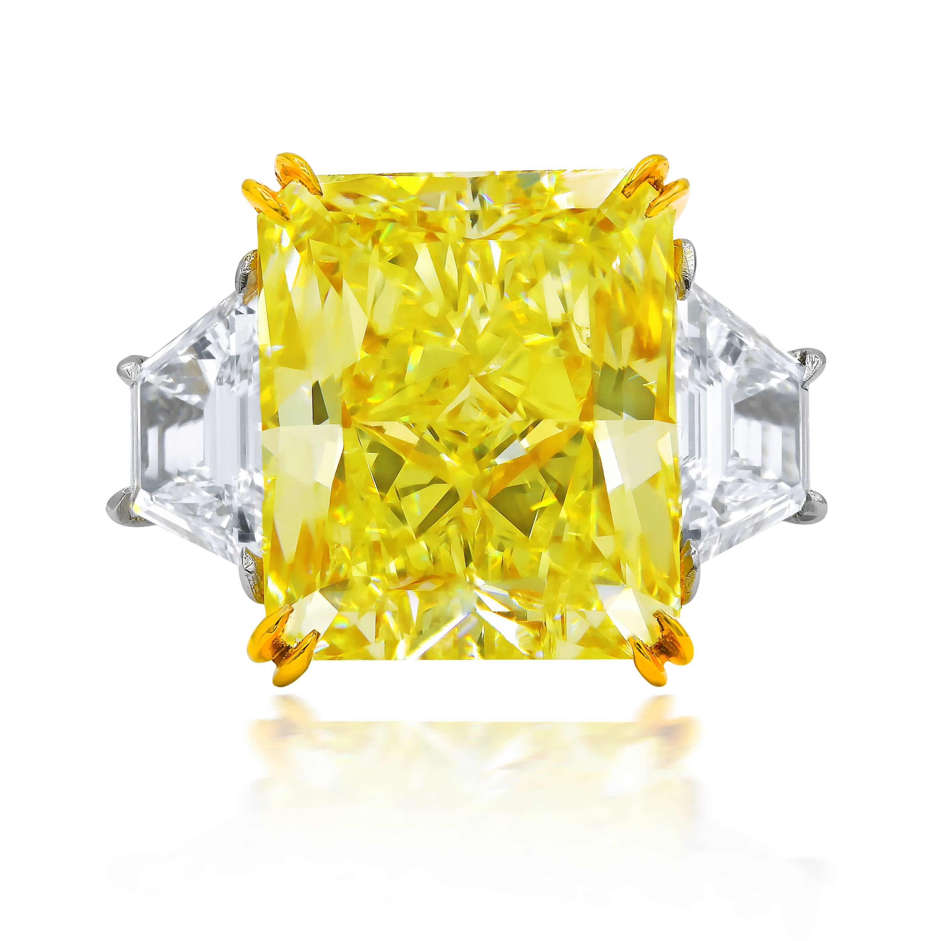 Bague en diamant jaune fantaisie taille radiant de 10,03 carats certifié par le GIA