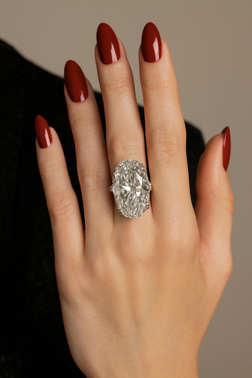 da uomo o donna Anello con diamante ovale brillante certificato GIA da 10,04 carati di colore F VS2 in platino in vendita