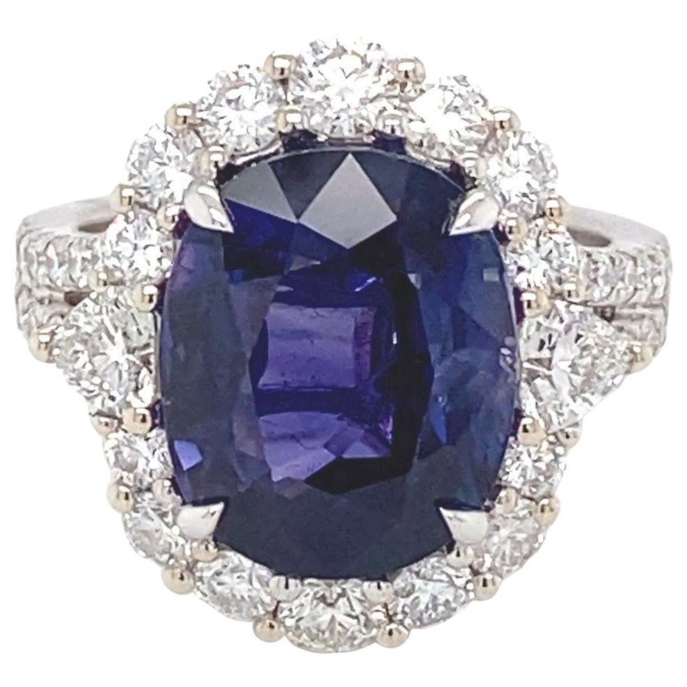 Anillo de compromiso de diamantes con zafiro ovalado azul violeta certificado por GIA de 10,04 quilates