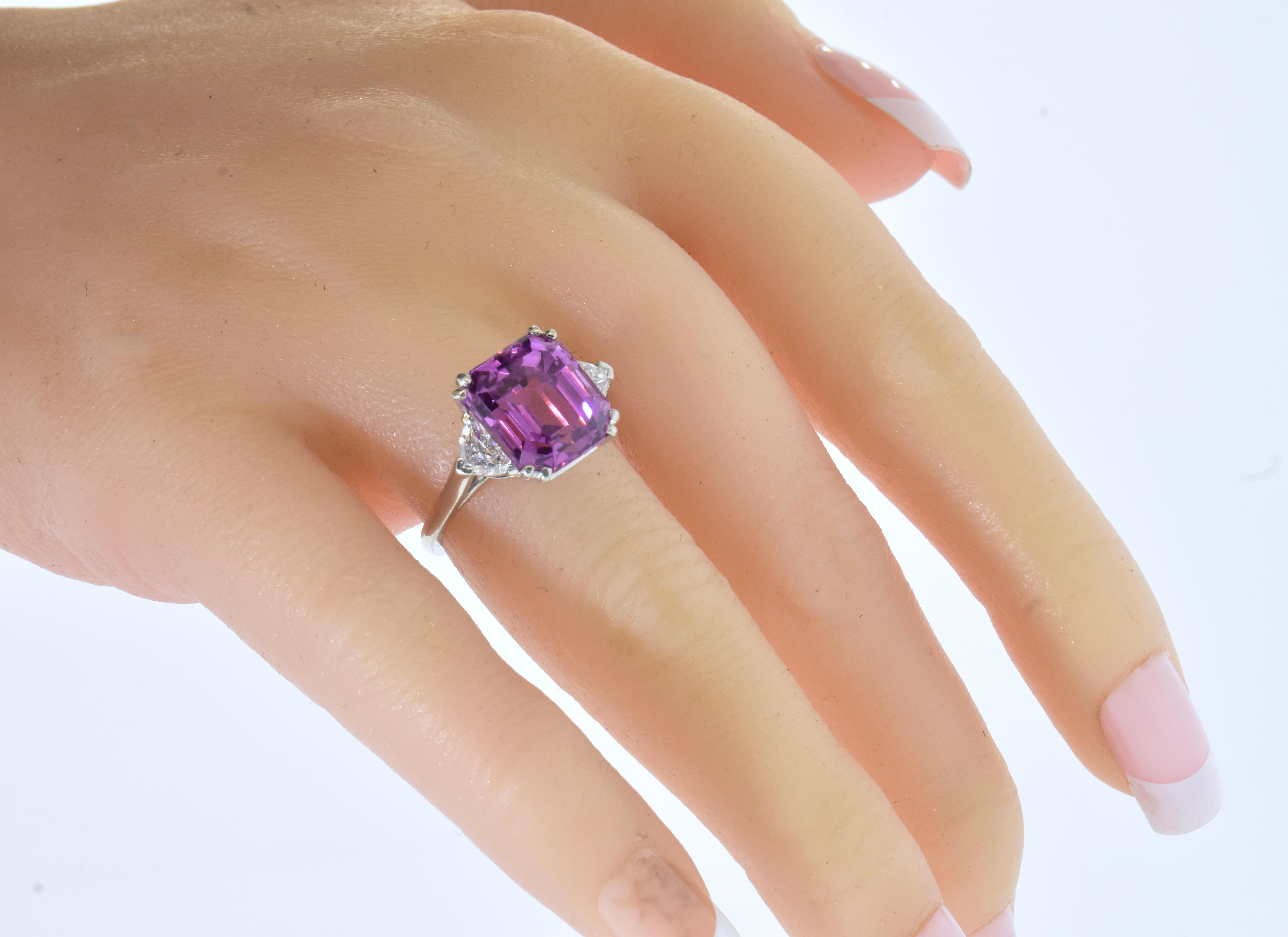 GIA-zertifizierter 10,06 Karat Ceylon-Ring mit rosafarbenem, lila Saphir und weißem Diamanten, 1935 im Angebot 3