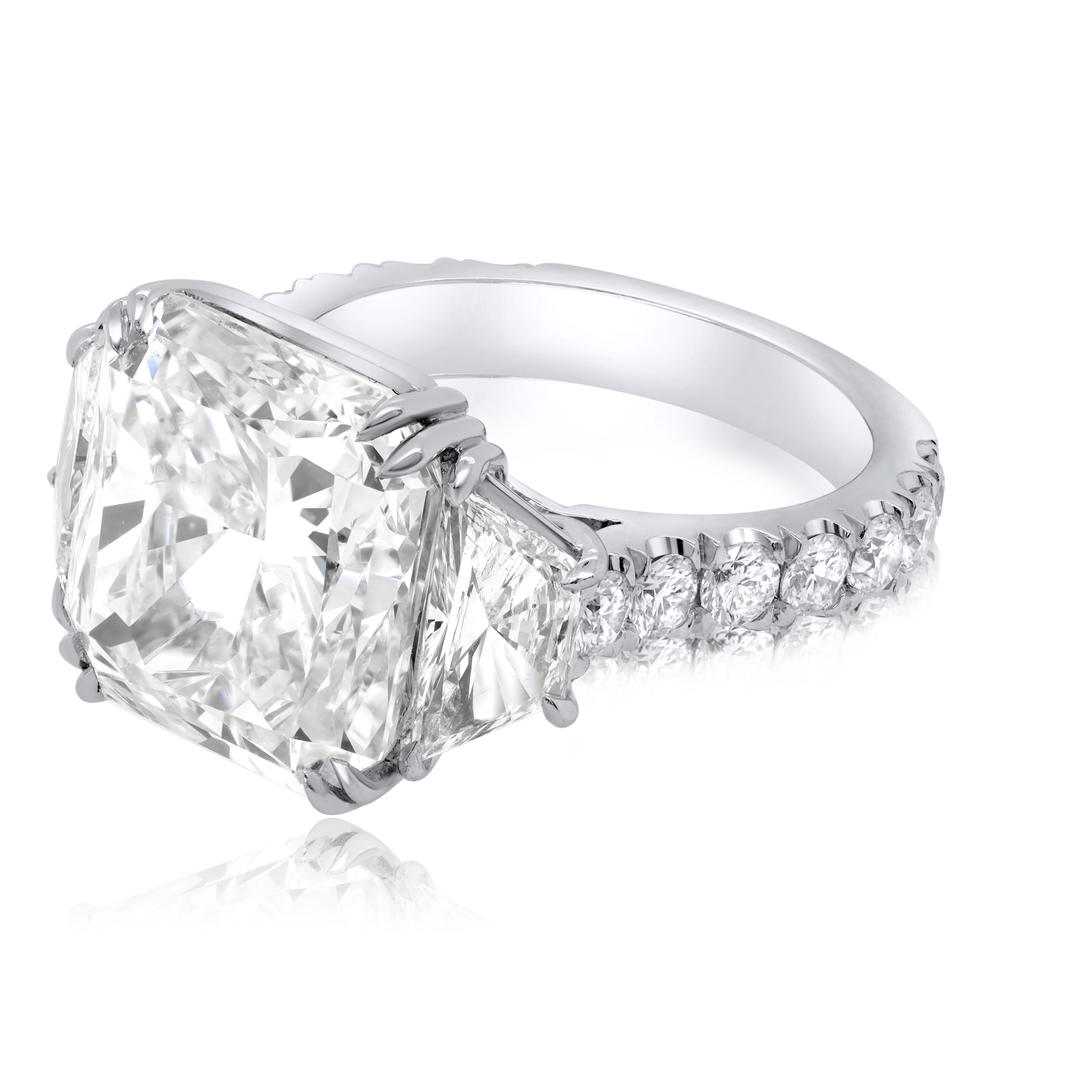 GIA Certified 10.08 Carat Radiant Cut Diamond Ring In New Condition For Sale In New York, NY