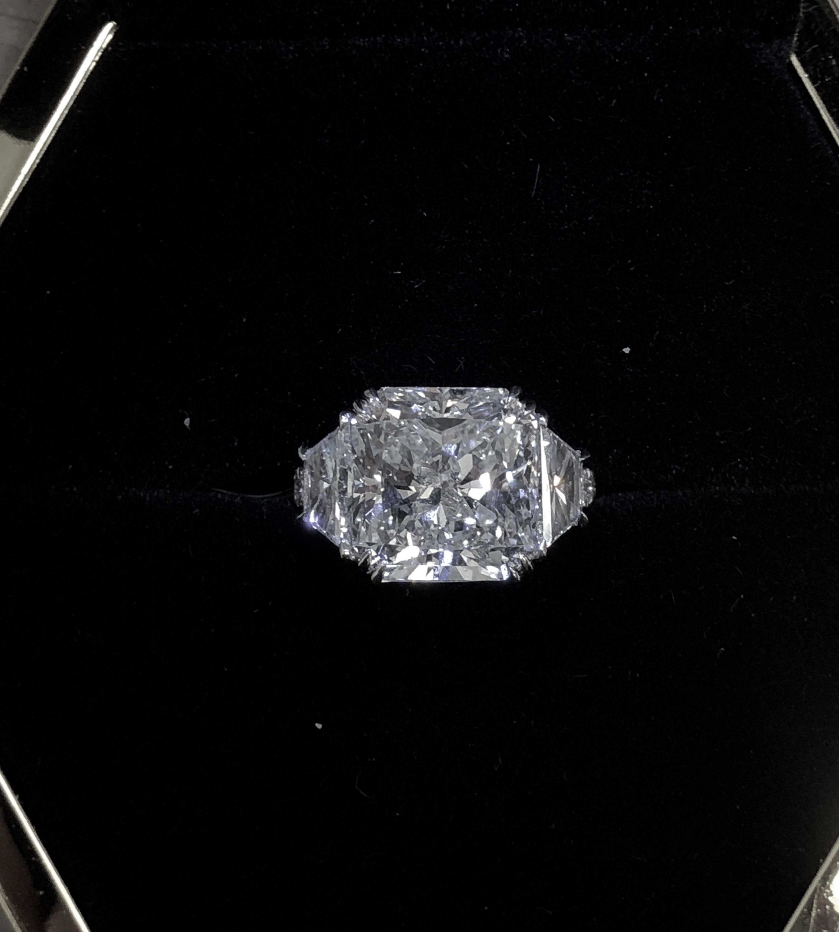 GIA Certified 10.08 Carat Radiant Cut Diamond Ring For Sale 1