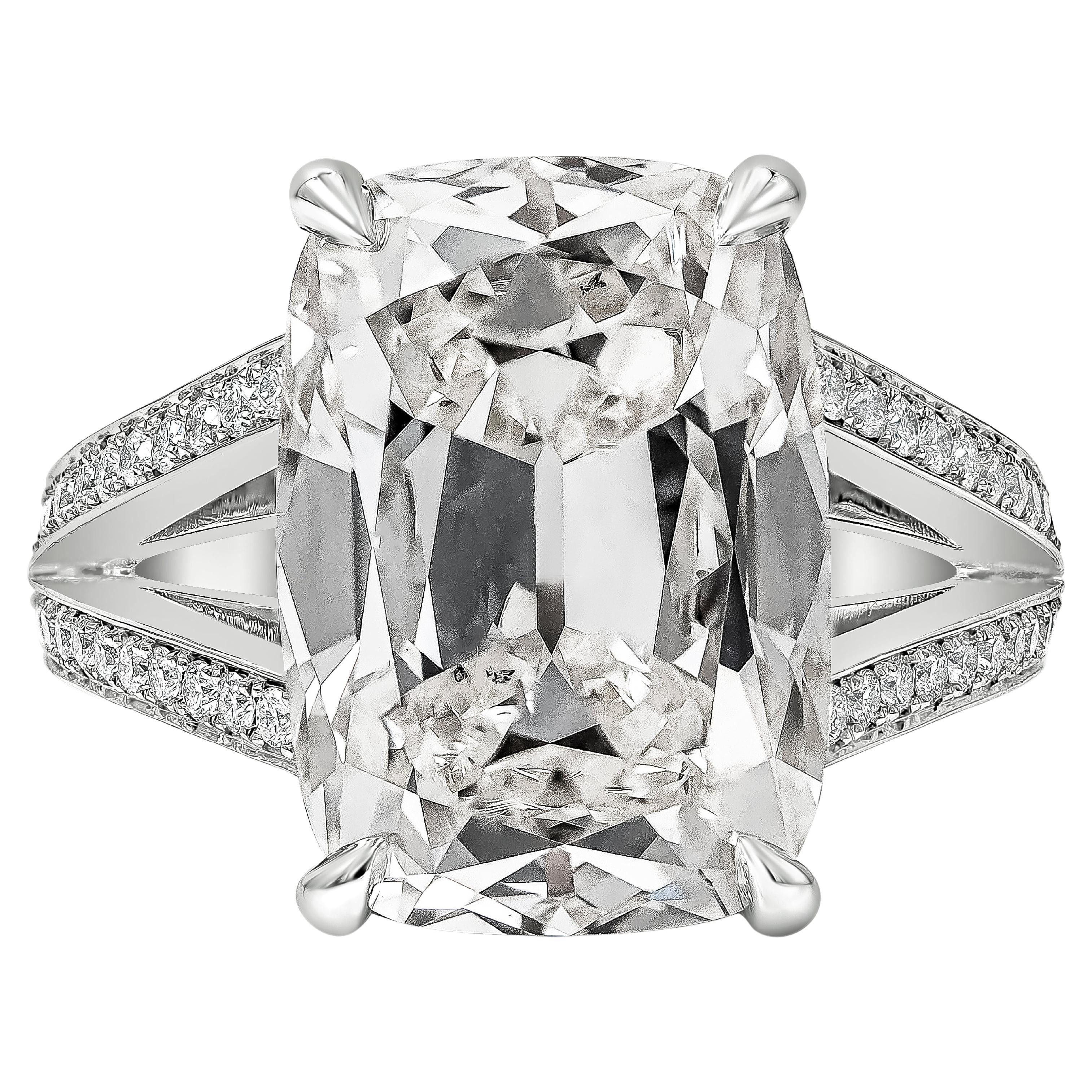 GIA Certified 10.09 Carats Elongated Cushion Cut Diamond Engagement Ring en vente