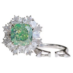 Bague pendentif avec diamant vert coussin fantaisie de 10,09 carats VS1 certifié GIA