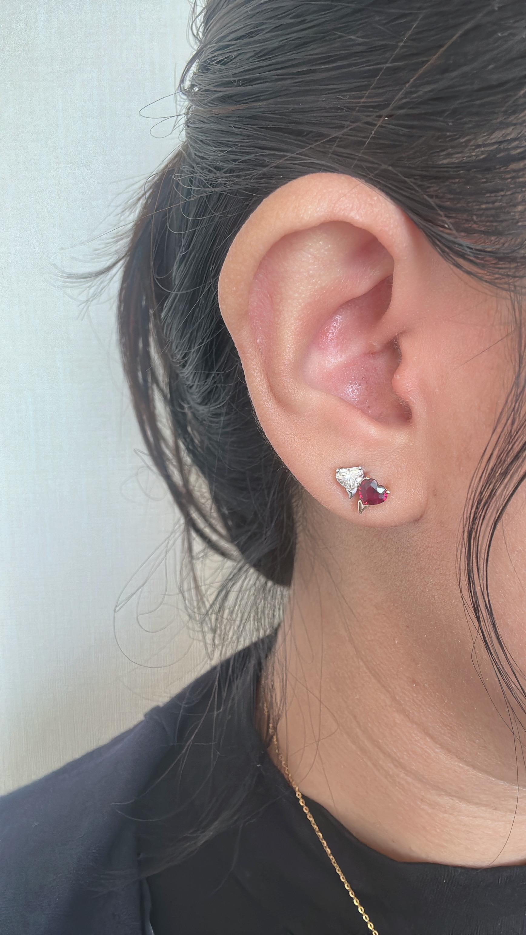 Women's or Men's GIA Certified 1.01 Carat Burma Pigeon Blood No Heat Ruby and Diamond Earrings For Sale