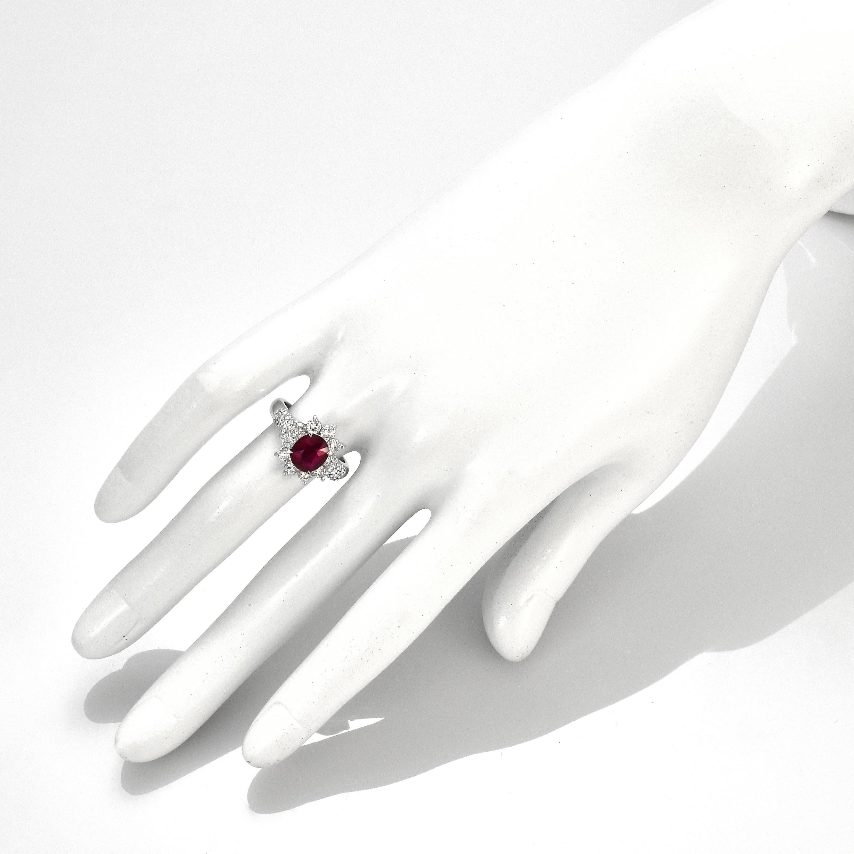 GIA Certified 2.08 Carat Burmese, Pigeon Blood Color Ruby Ring Made in Platinum In New Condition For Sale In Tokyo, JP