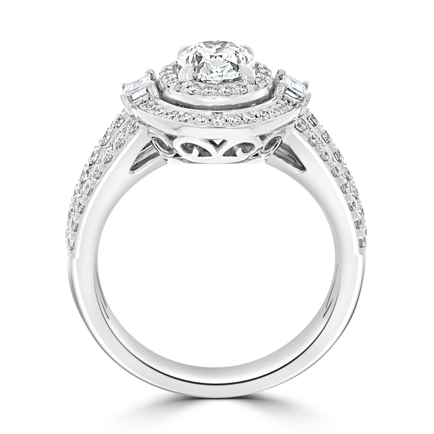 Un epítome de la elegancia pura y la artesanía meticulosa. Esta exquisita pieza ha sido diseñada para los entendidos que sólo exigen lo mejor de la vida, combinando una belleza atemporal con una calidad excepcional.

En el corazón de este magnífico