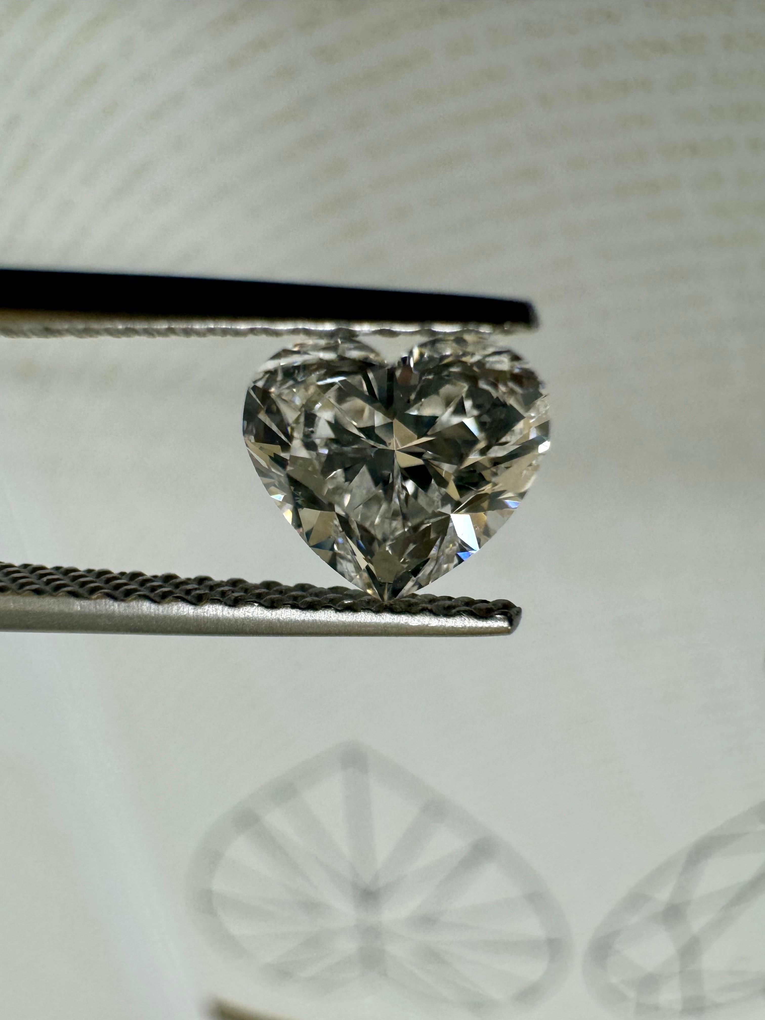 Cuore Diamante a forma di cuore certificato GIA da 1,01 carati con colore D e purezza VS2 in vendita