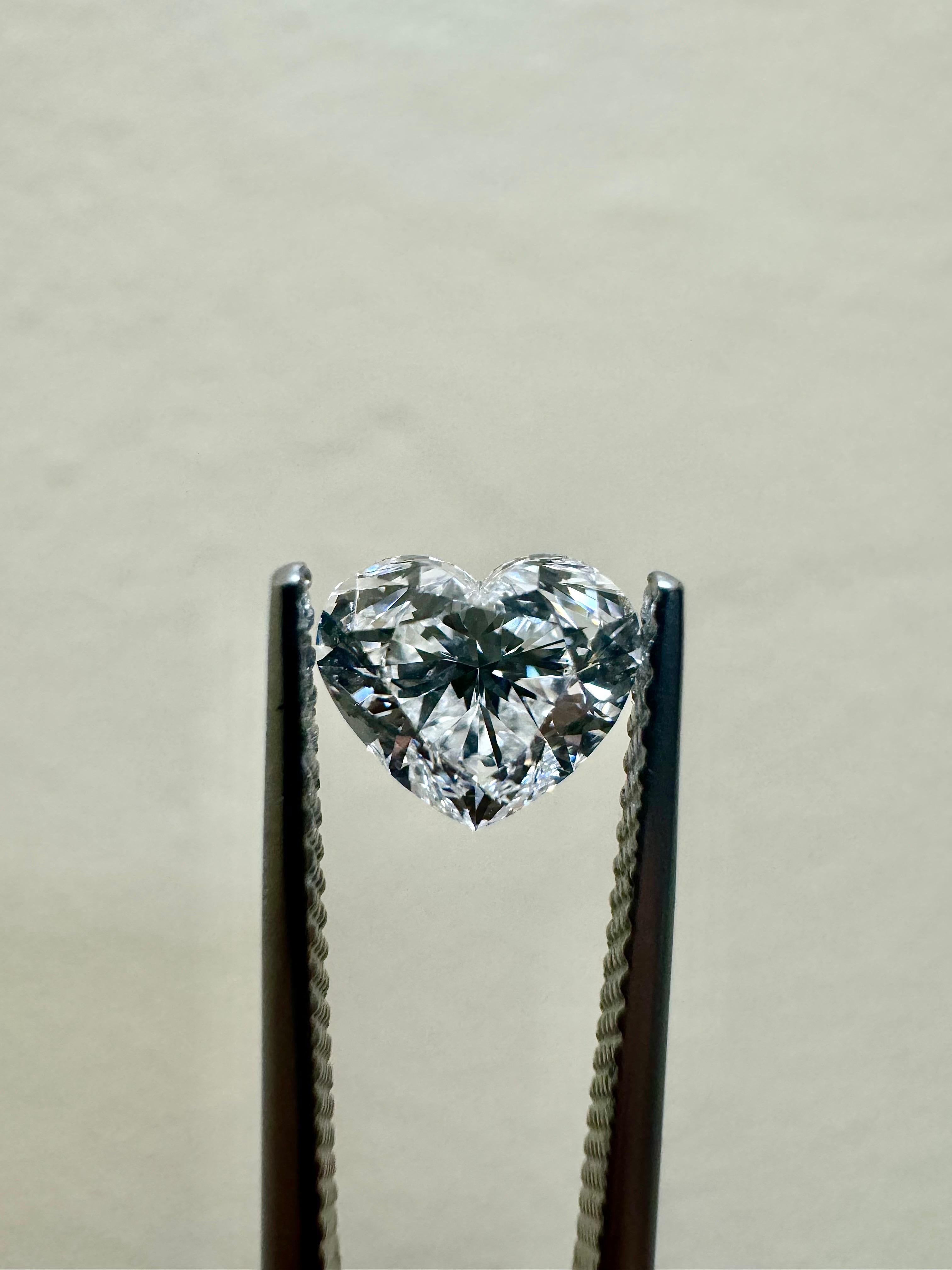Diamante a forma di cuore certificato GIA da 1,01 carati con colore D e purezza VS2 in vendita 3