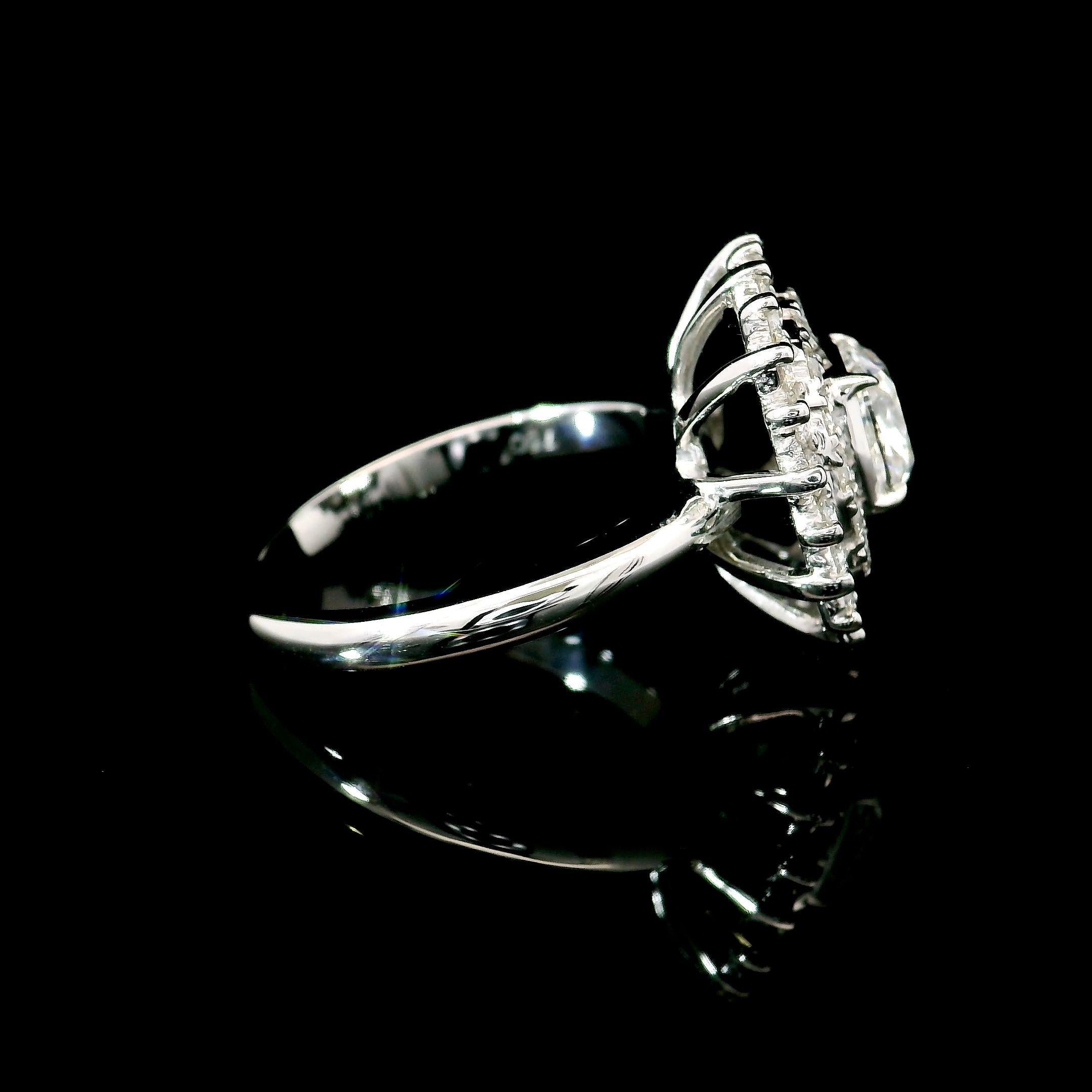GIA Certified 1.01 Carat D Colour VS1 Clarity Diamond Ring For Sale 2