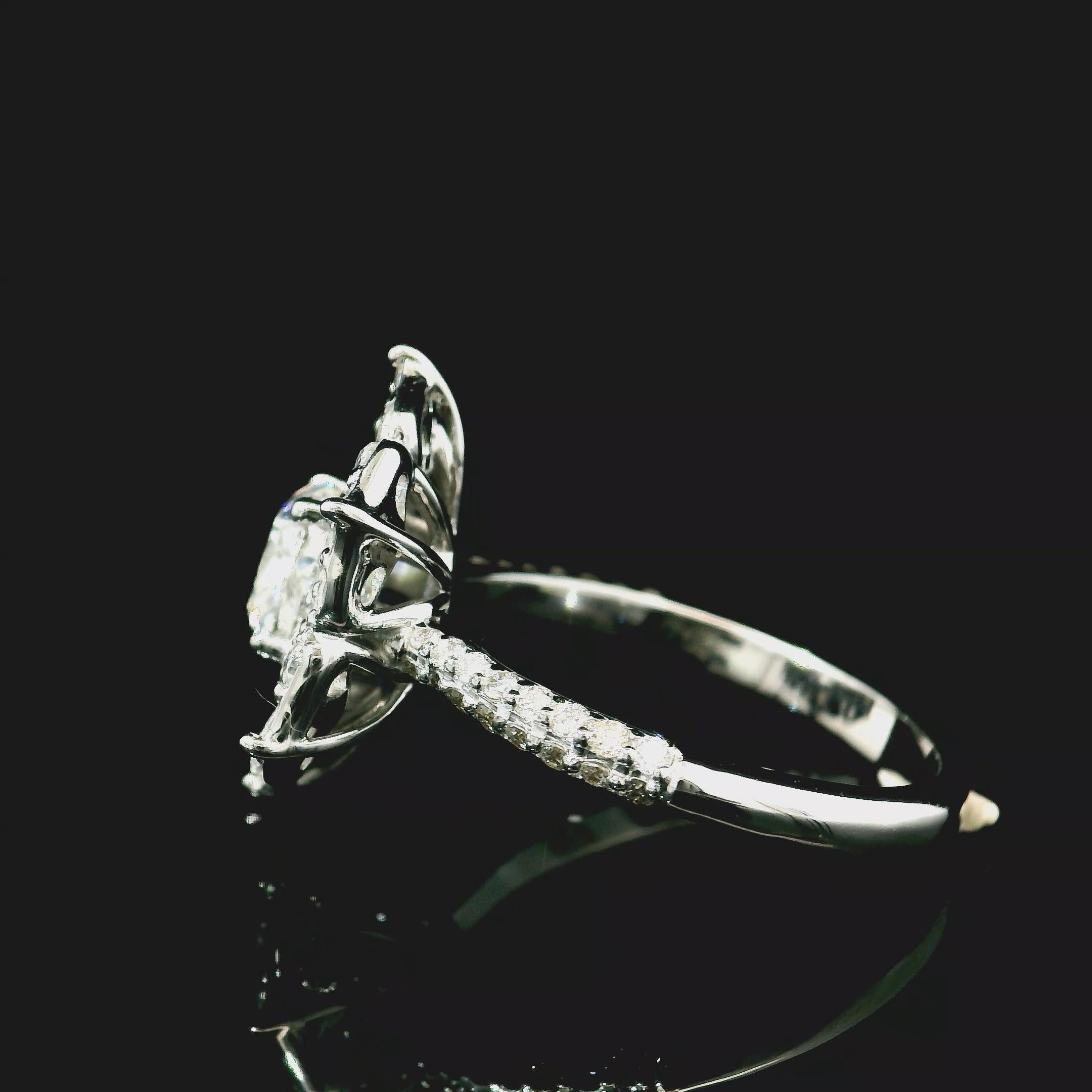 Anello con diamante certificato GIA da 1,01 carati con colore D e purezza VVS2 In condizioni Nuovo in vendita a บางรัก, TH