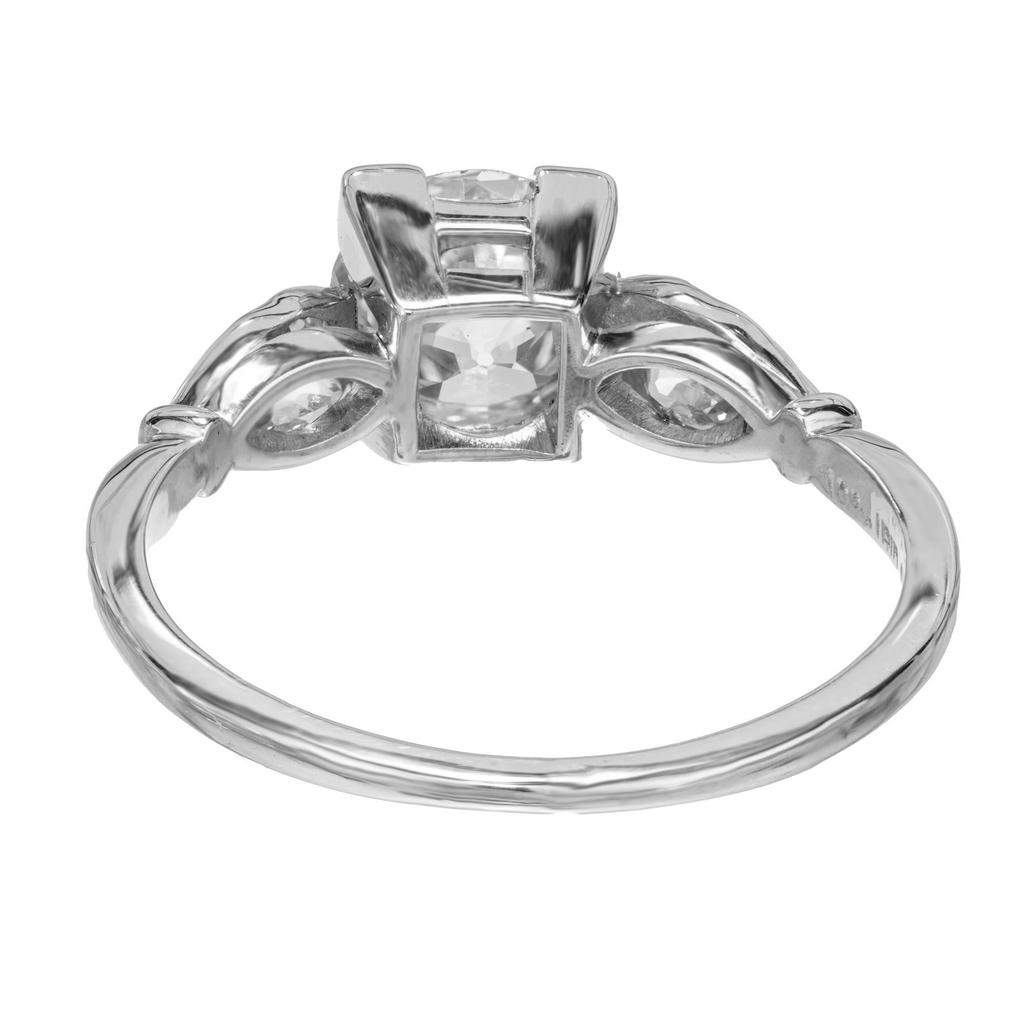 GIA Certified 1.01 Carat Diamond Platinum Art Deco Three-Stone Engagement Ring  For Sale 1