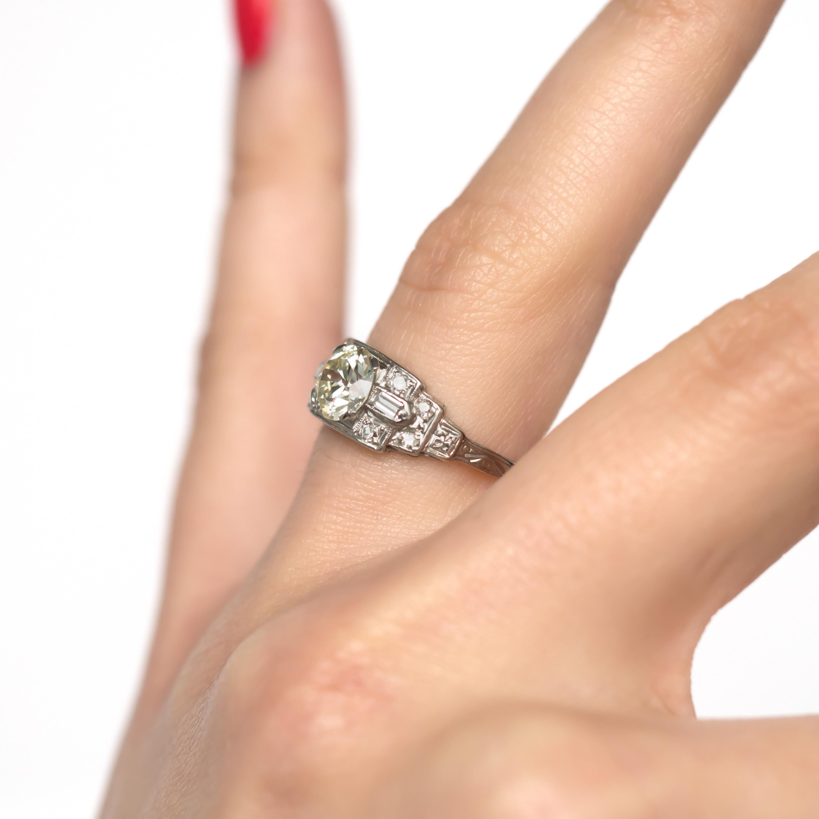 GIA Certified 1.01 Carat Diamond Platinum Engagement Ring For Sale 3